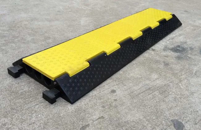 2023 best selling 3 channel cable protector for outdoor indoor events