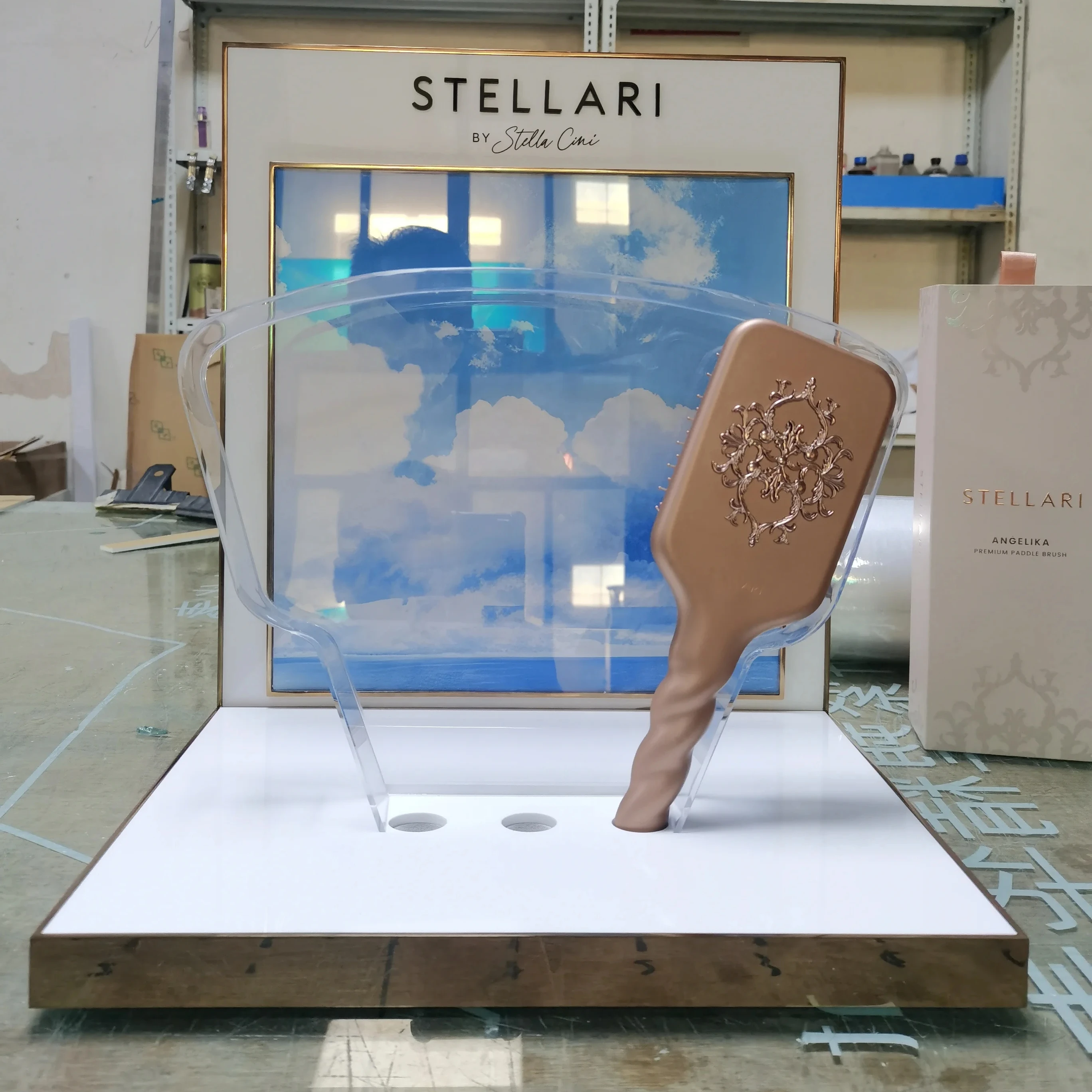 Wholesale Custom luxury cosmetic display stand high quality beauty make up display stand cosmetic retail display stand