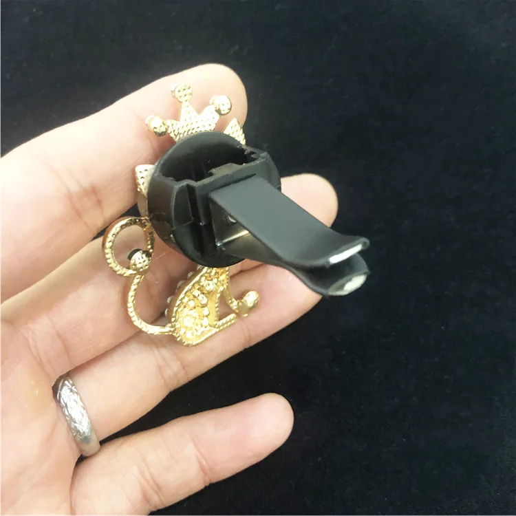 Cute Crown Jewel Fox Car Inter Decoration Air Freshener Aromatherapy Vent Clip Luxury Custom