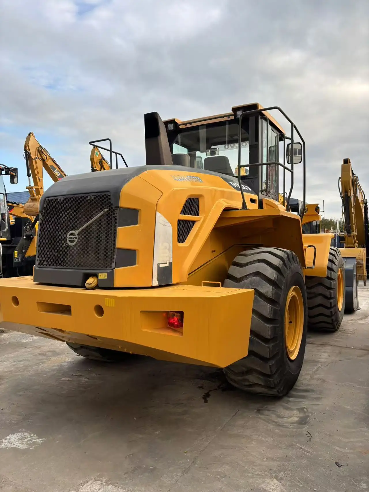 Used loader L105 Cheap Used loader performance Good Used loader L105 is on sale