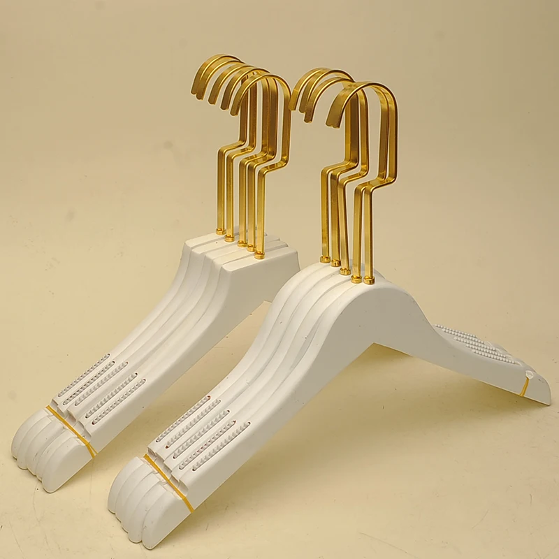 Popular wood hangers hot sale wooden craft and baby clothing brass hangers