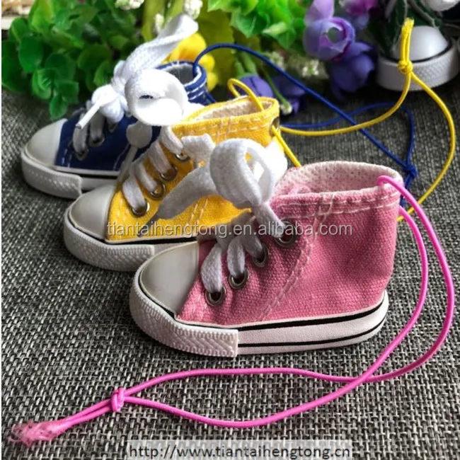 car perfume hanging mini shoe air freshener small canvas sneaker with elastic hanger cord as car mirror decoration