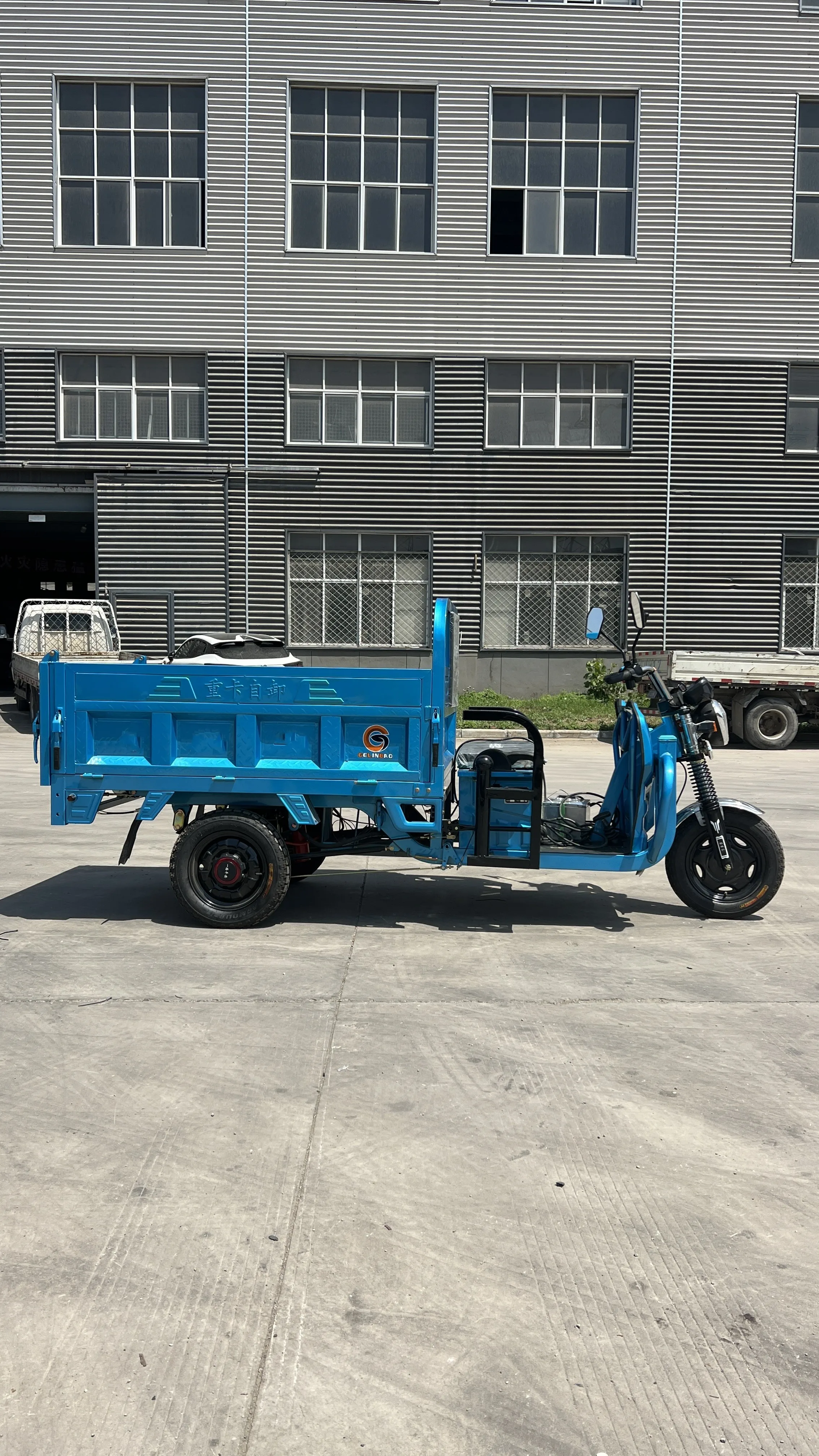 2023 china hot sale  Electric Cargo Tricycle  1800 W Motor Electric Tricycle for Heavy Cargo Loading china electric cargo
