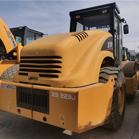 Бывший в употреблении дорожный каток XS223 из Китая