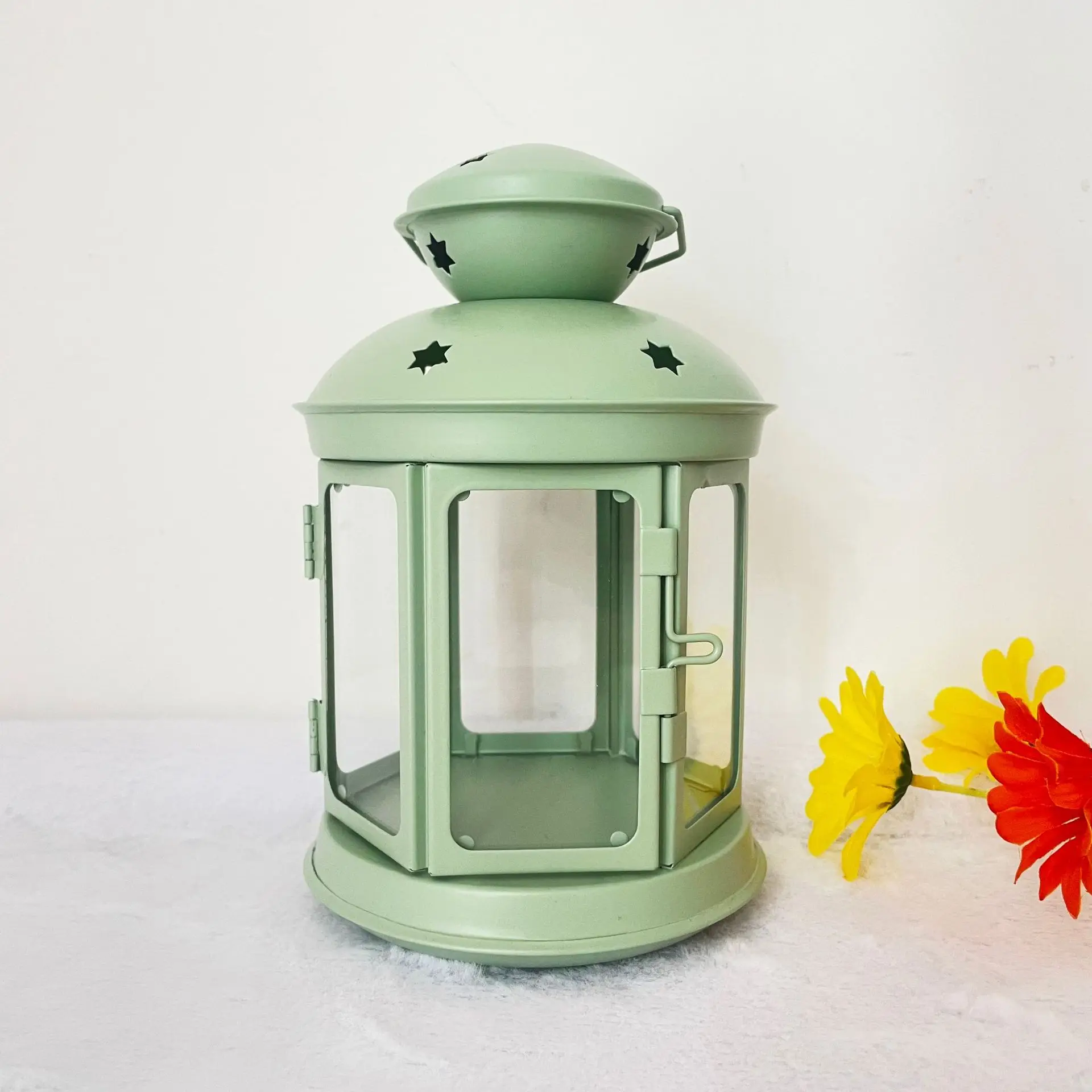 Wholesale Colorful Metal and Glass Hanging Lantern Outdoor Lamps and Lanterns Star Shape Lantern for Indoor and Outdoor Decor