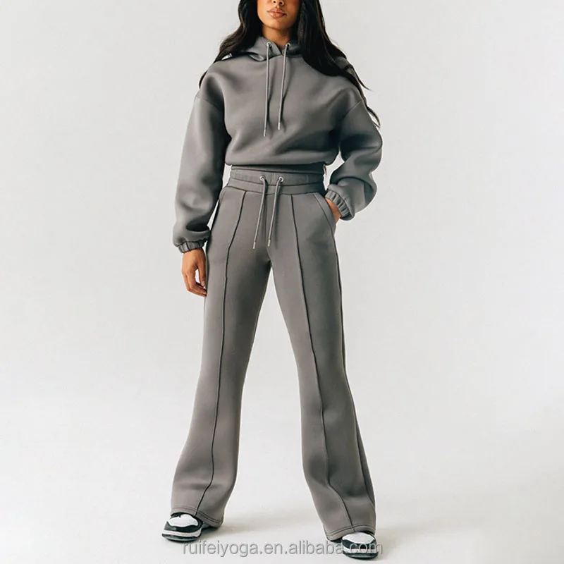 Custom Logo Casual Jogging Suit Blank Oversized Cropped Hoodie And Wide Leg flare Jogger Sweat Pant 2 Piece Set Lounge Women Set