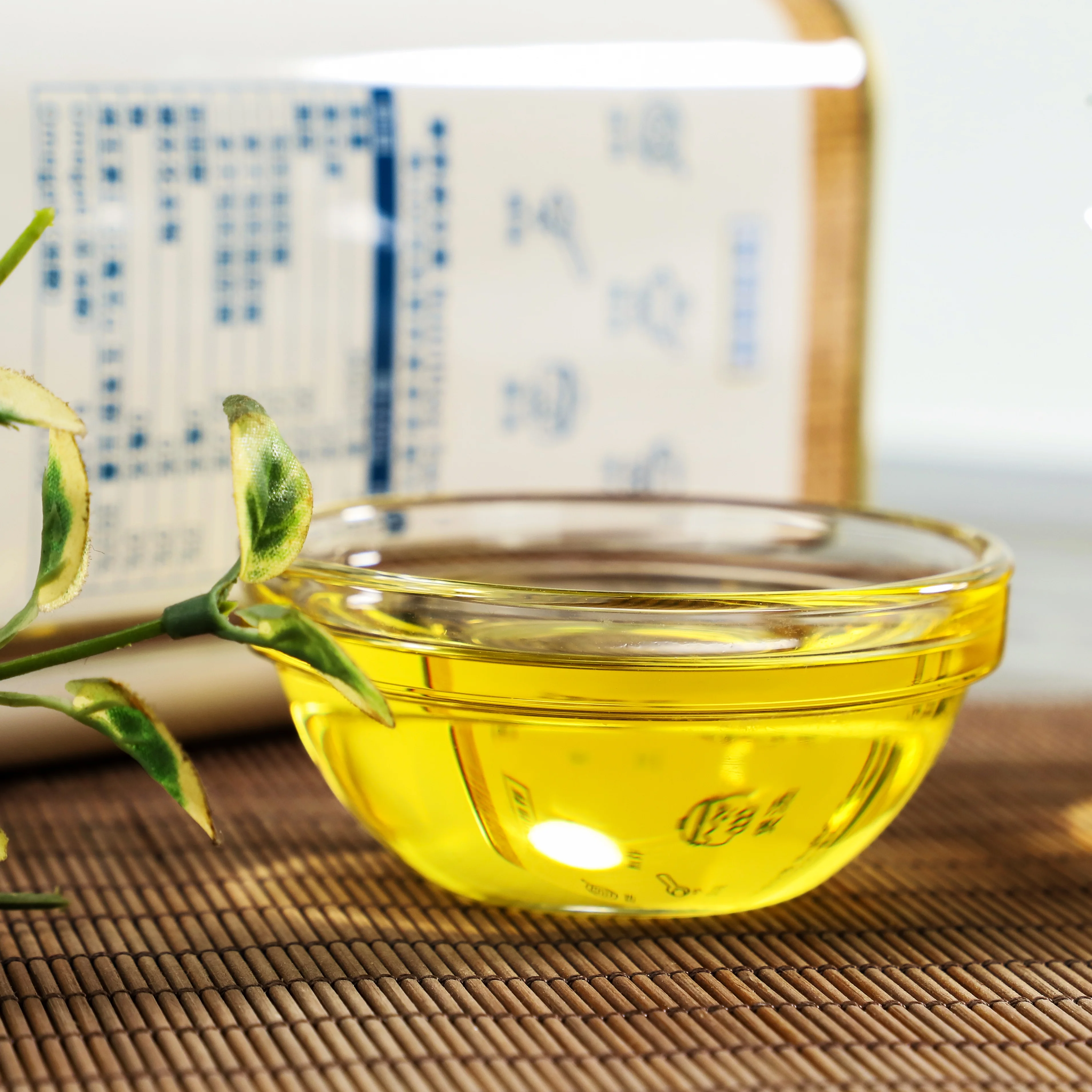 Китайский поставщик, органическое рафинированное подсолнечное масло, бутылка пищевого класса, упаковка, экспорт, чистое 100% рафинированное съедобное подсолнечное масло