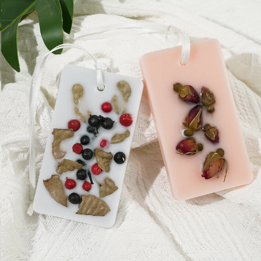Newest Wholesale Personalized Custom Handmade Dried Flower Home Decor Aroma Hanging Botanical Wax Tablets