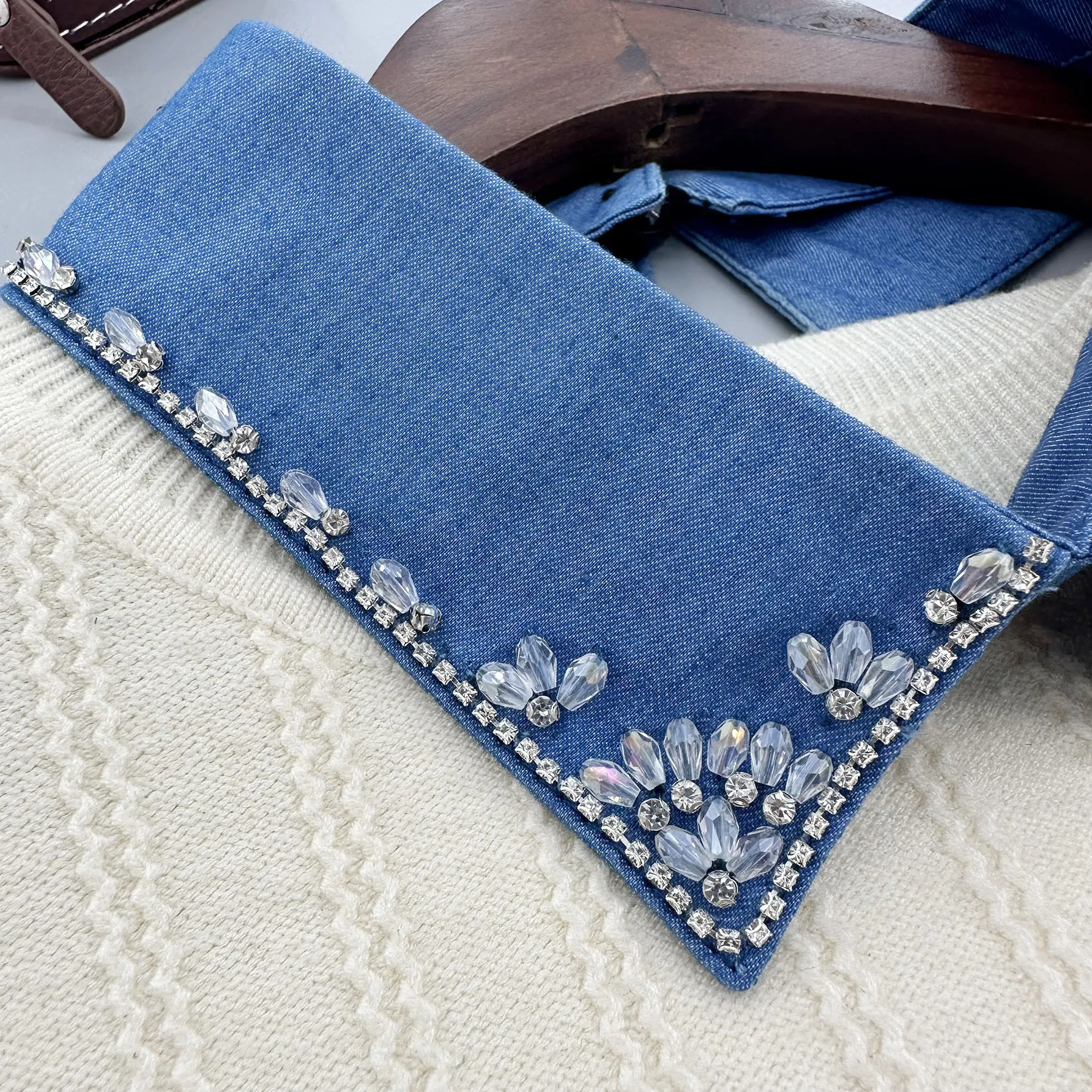 Factory Direct Sale Crystal Bead Embroidery Handmade Stone Detachable Fake Denim Collar For Women