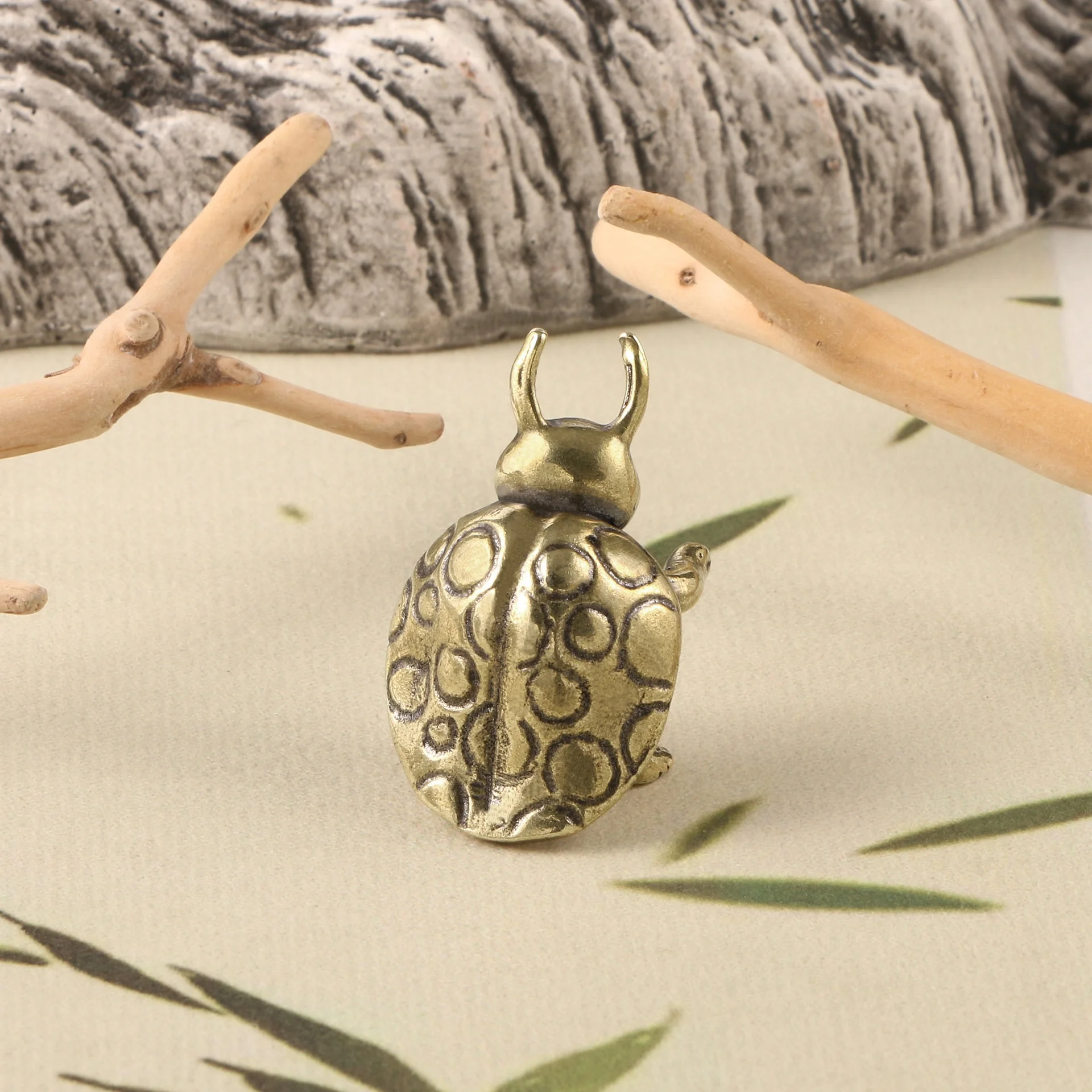 Wholesale brass toys, seven-star insect ornaments, copper crafts and insect statues.