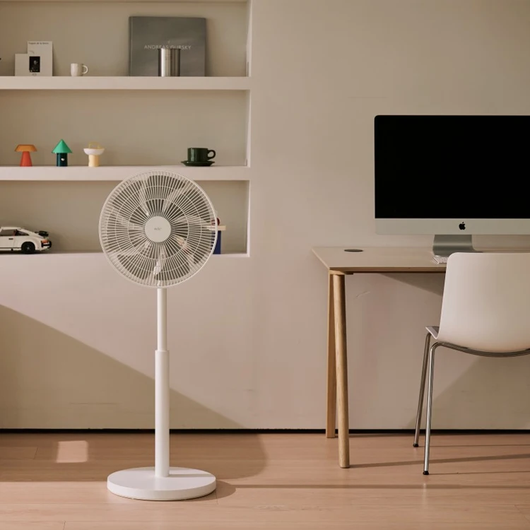 RUNAL Rotating Charger Ac Copper Motor Rotary Tabletop Wireless Electric Fan With Led Light For Home Office Table