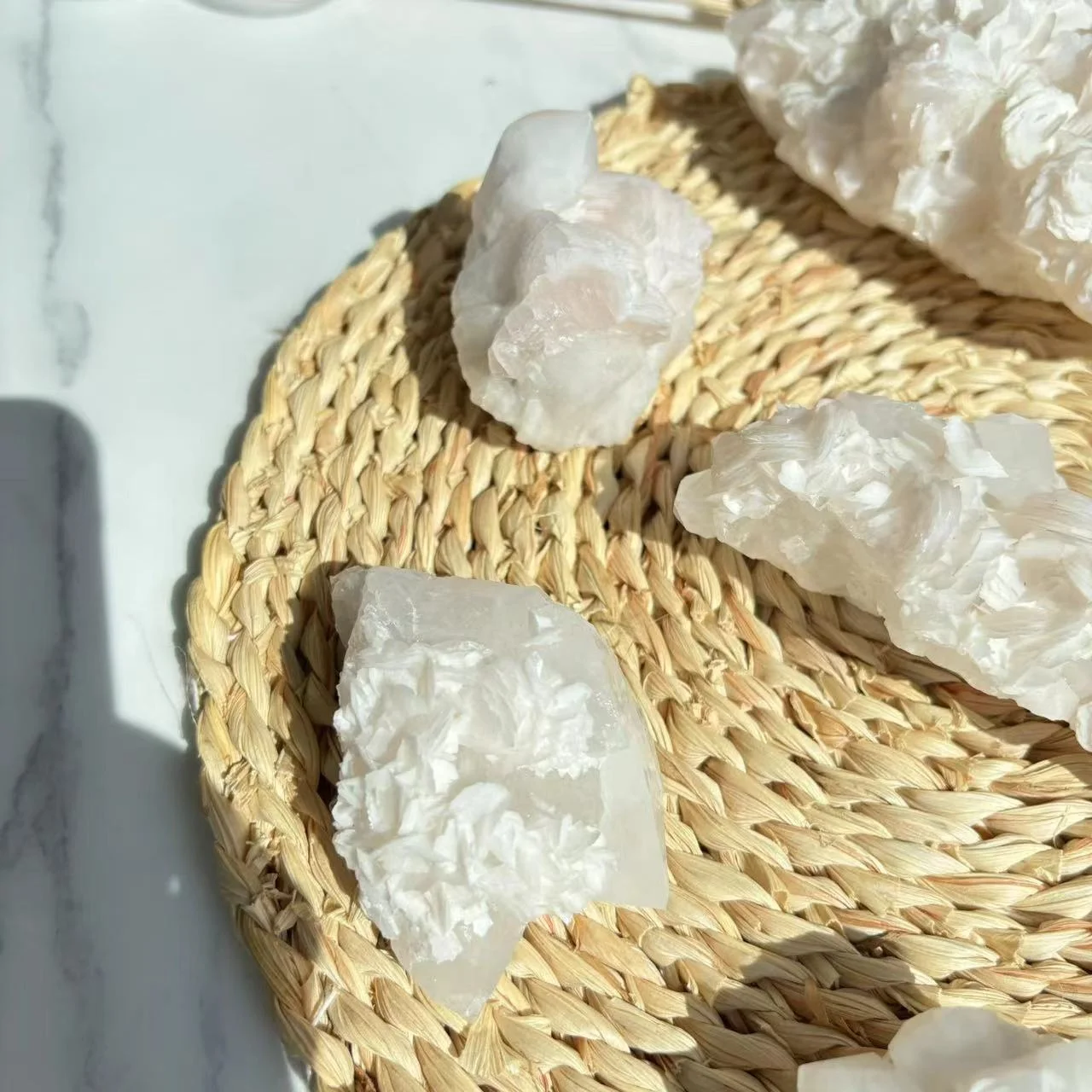 High Quality Mixed Material Crystal Cluster Wholesale Original Raw Stones Quartz Calcite Cluster Specimen For Collection