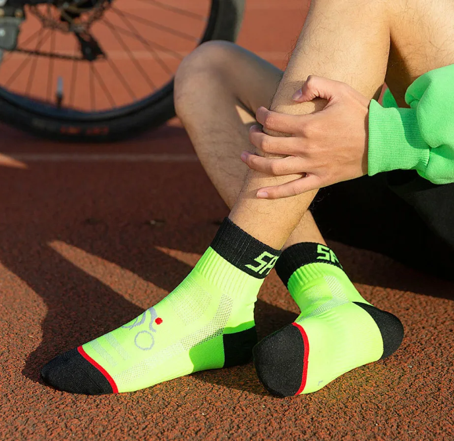 High Quality Bike Oem Running Breathable Nylon Polyester Short Cycling Sports Custom Socks For Men