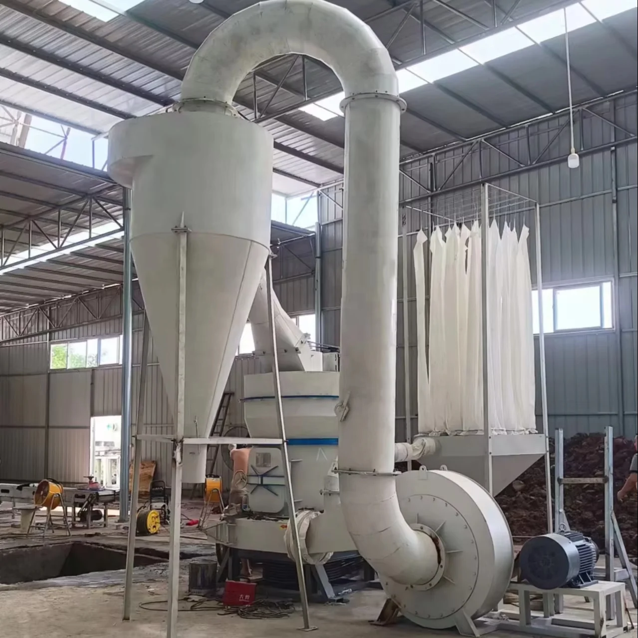 New High Efficiency Small Flour Stone Dust Mini Grinding Mill Machine Stone Powder Mill Production Line Manufacturer
