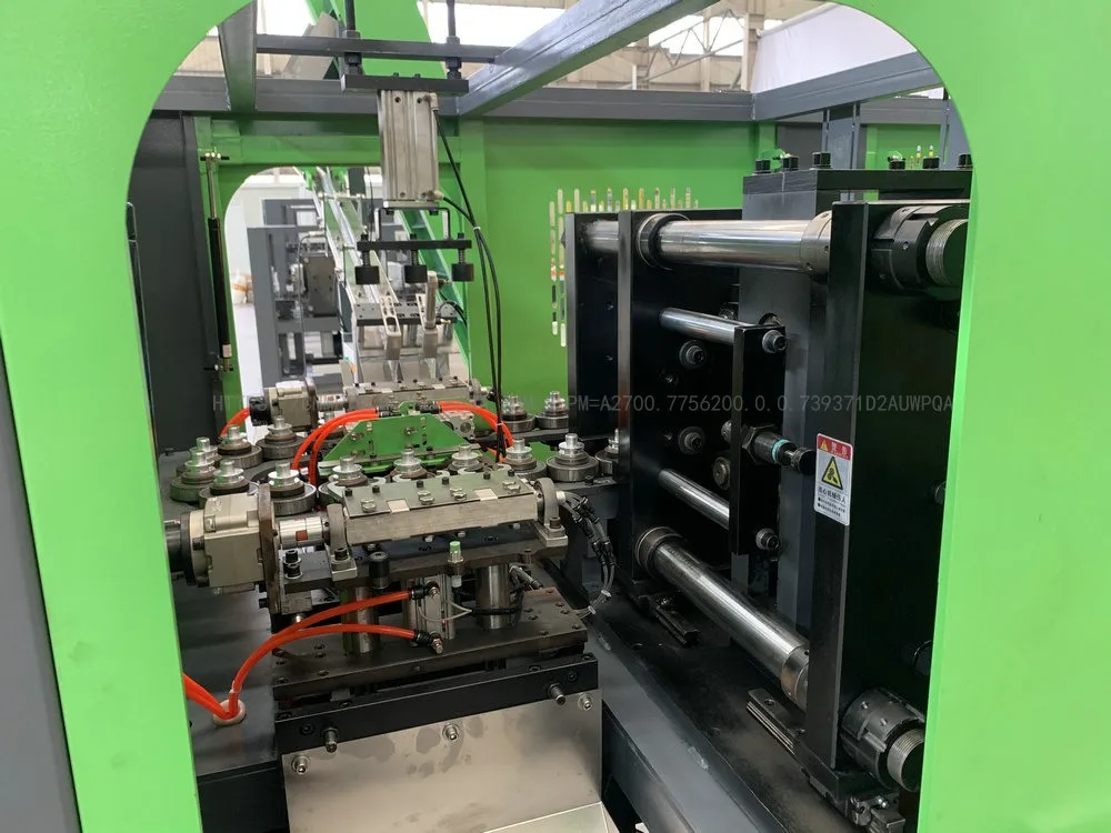 High Speed Plastic Bottle Making 1.5L 3000BPH Automatic Plastic Bottle Blow Machine Ball