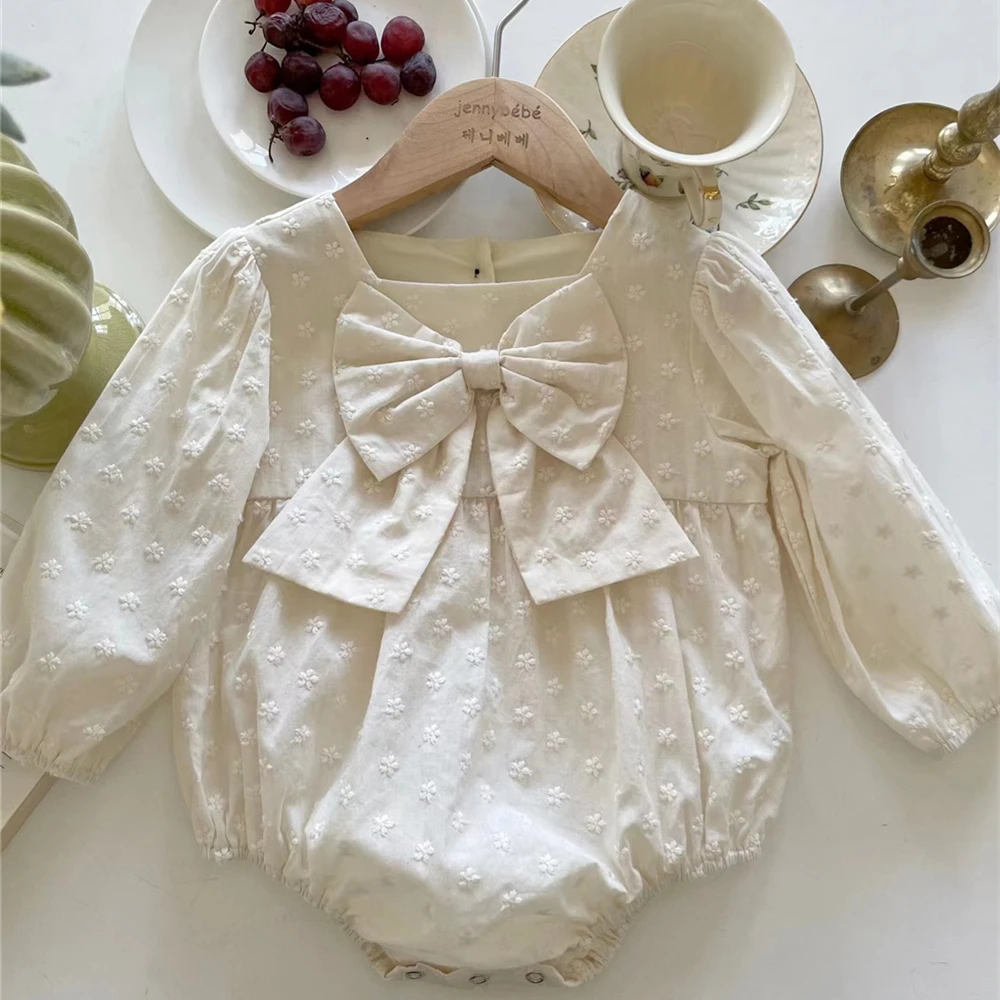 JNFS Latest Designer Baby Girls Romper Flower Embroidery Front Bows Infant Jumpsuits Princess Party Newborn Clothes