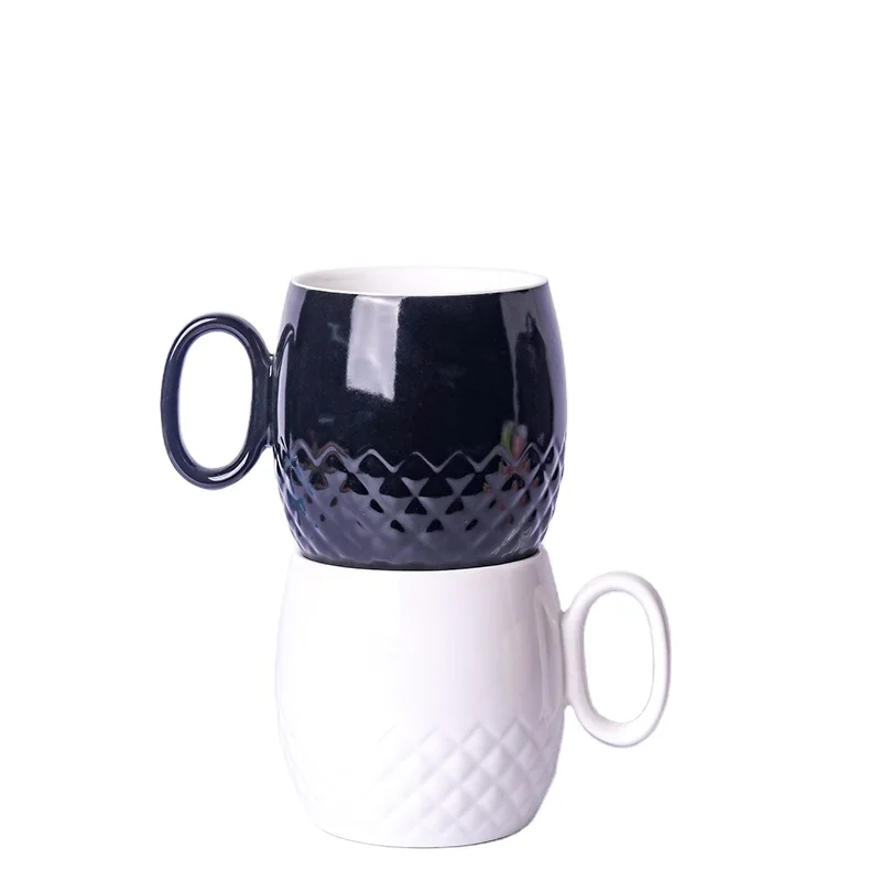 2021 Special Design Ceramic Painted White  Ceramic Mug Holder Cups And Mugs Coffee