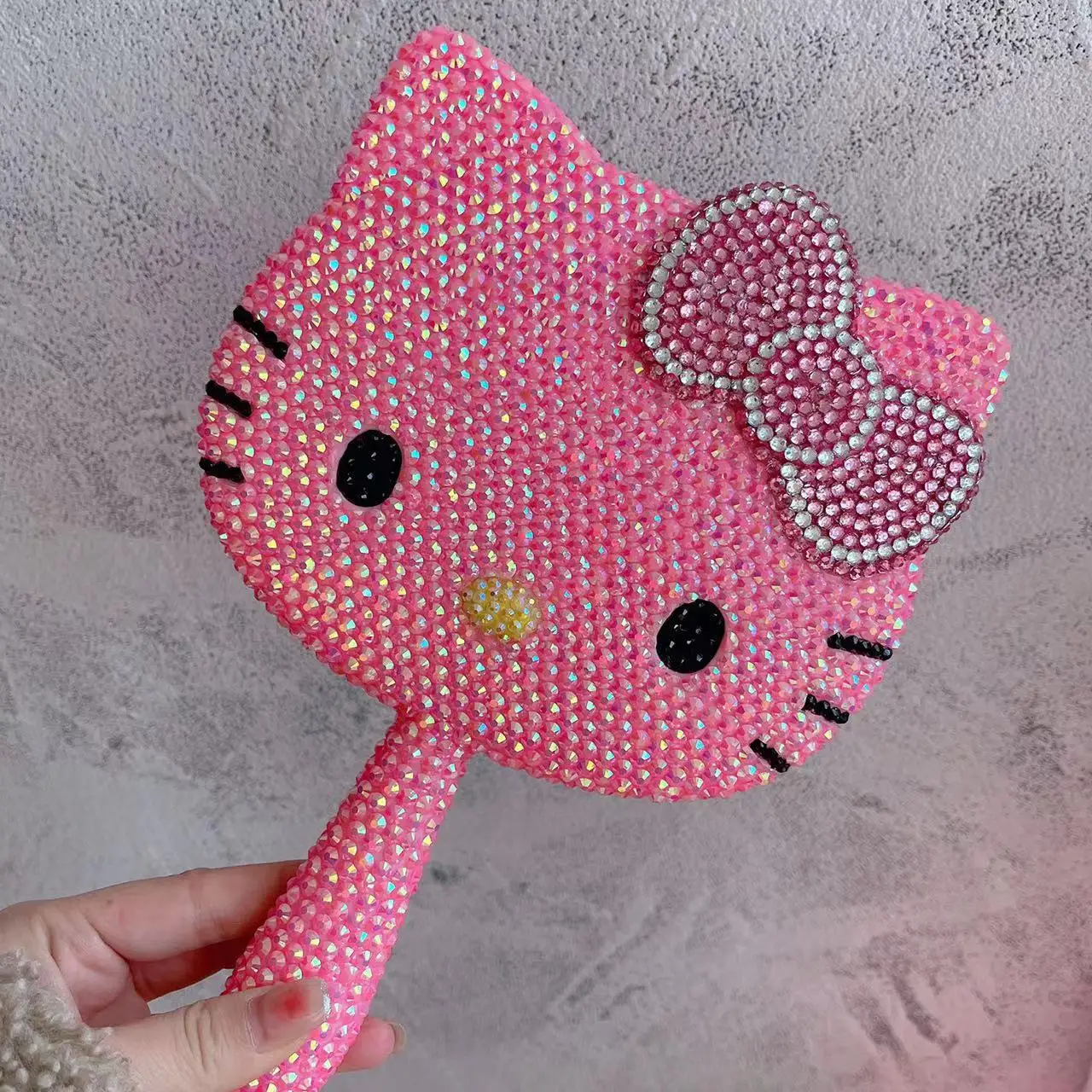 Hot selling cat rhinee beauty mirror stick drill pink girl heart tablehel mirror hello dressing kitty rotating makeup mirror