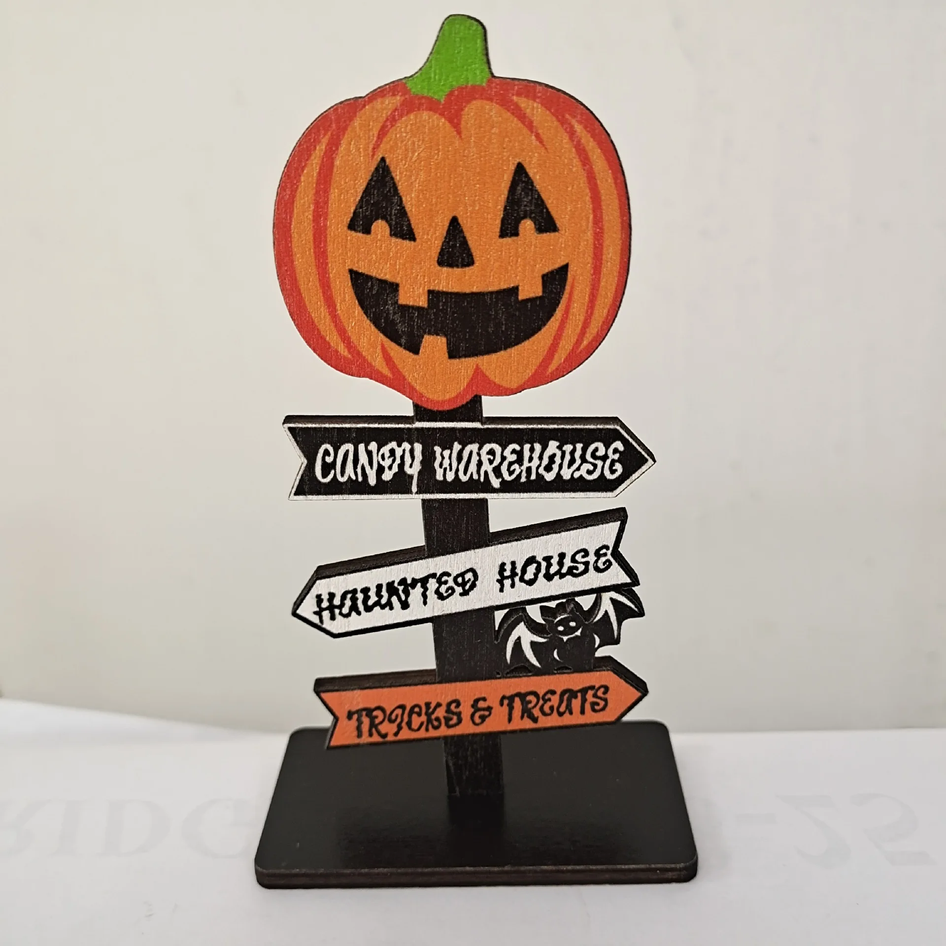 Wholesale Halloween wooden desktop Pumpkin Ghost black cat design Festival Party Home Livingroom Decoration for kids