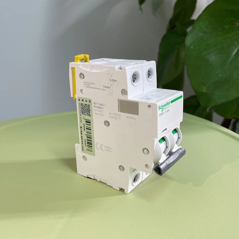 Новый автоматический выключатель MCBs EasyPactiC65H DC 1P C10A A9N28110 Schneider небольшой Выключатель