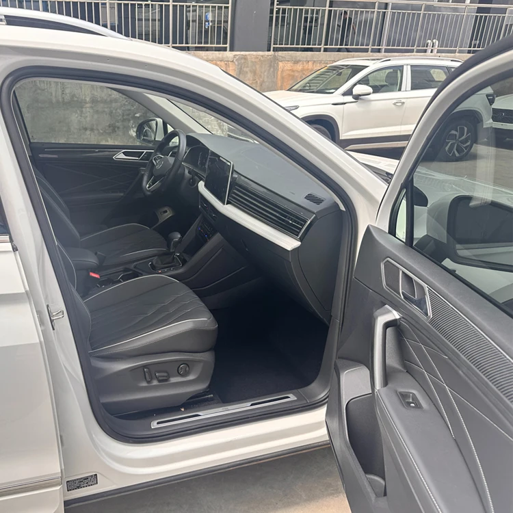 VW Tiguan L top flagship edition Vehicle car 5doors 7 seats  4WD gasoline with good quality and good service in stock