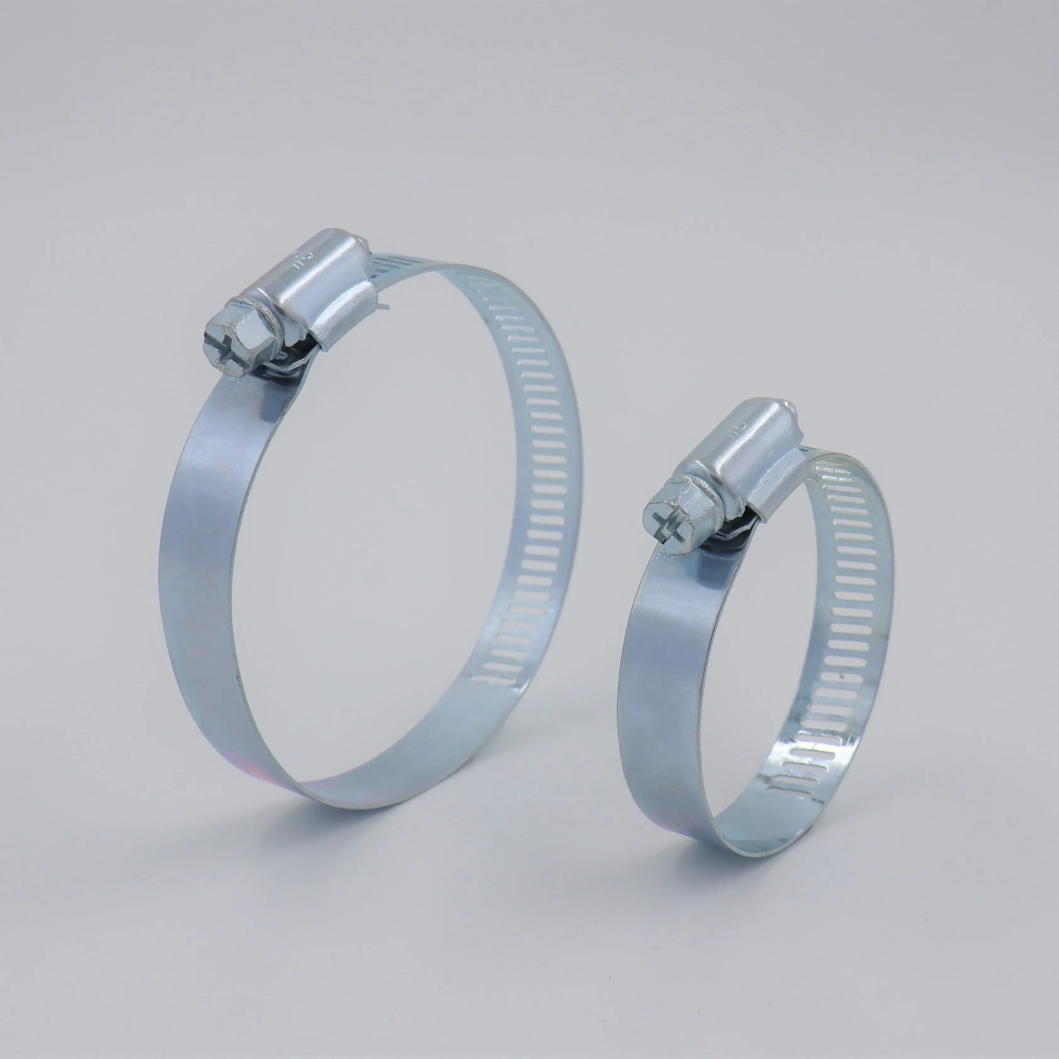 DIN 3017  standard Stainless Steel Germany Type Hose Clamp with Color Plastic Butterfly Handle