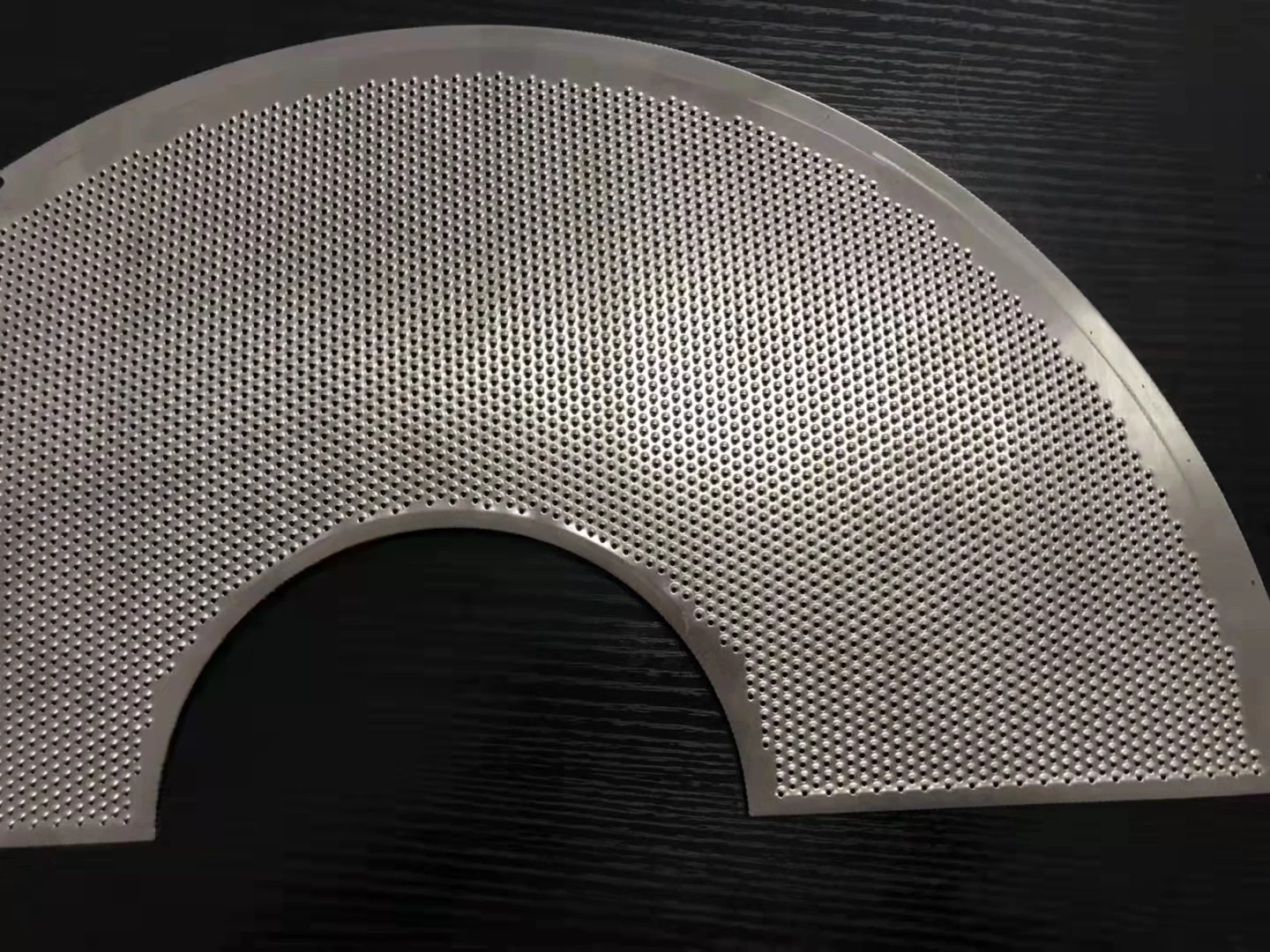 Wholesale decorative punching plate aluminum veneer round hole decorative mesh honeycomb aluminum plate metal plate