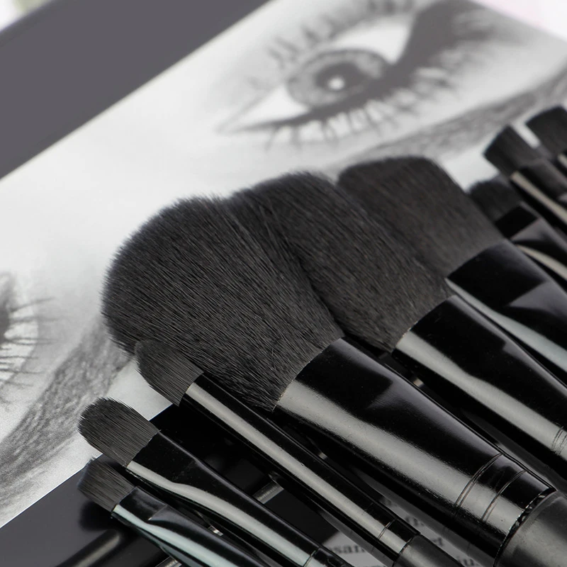 New 12 Pcs Iron Box Makeup Brush Set Eye Shadow Lip And Eye Makeup Brush Contouring Brush Loose Paint Portable Beauty Tools