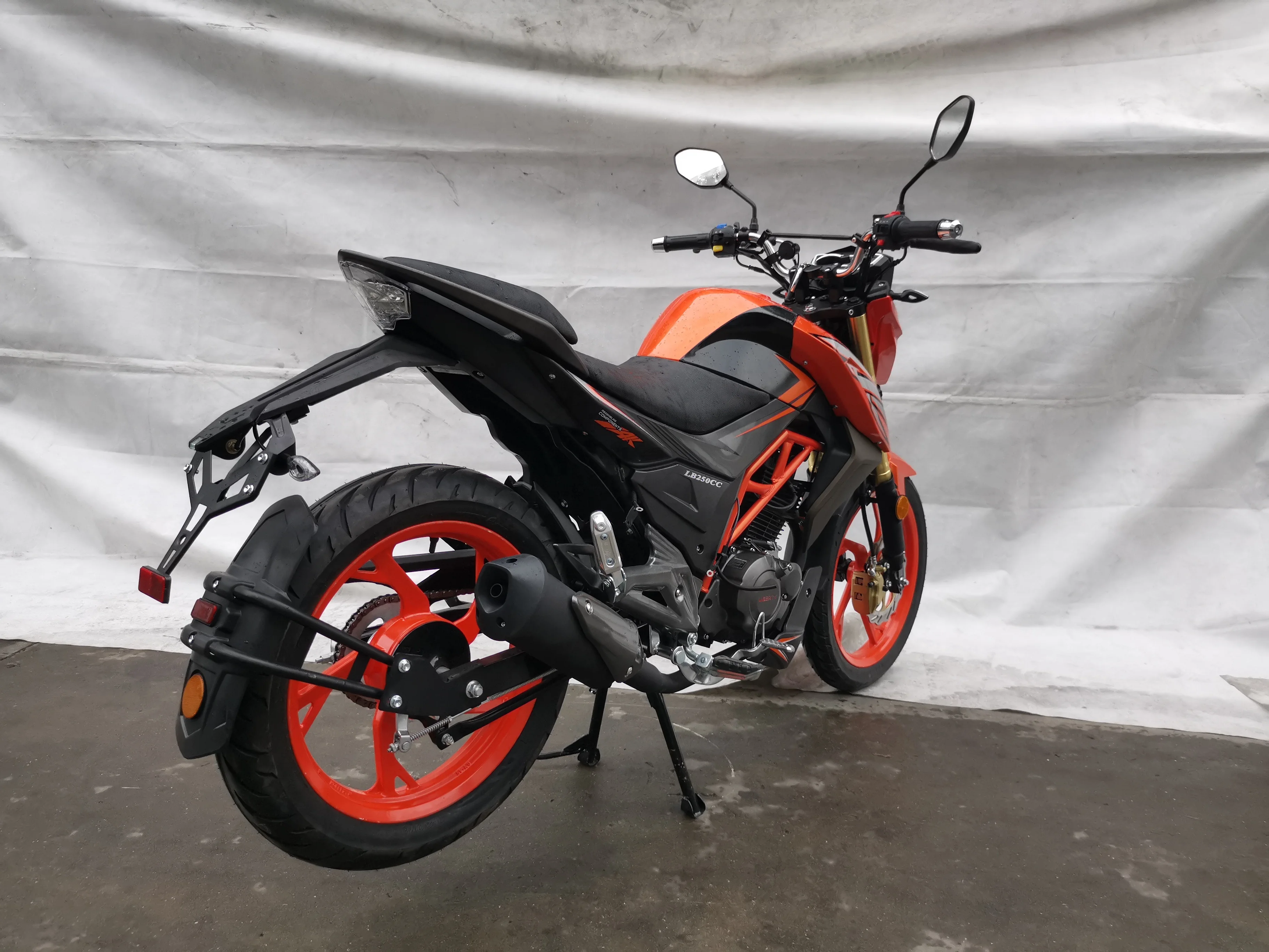 Cool design powerful 200cc gasoline motorcycle hot selling in sounth America Ecuador Peru,Chile,Paraguay etc.