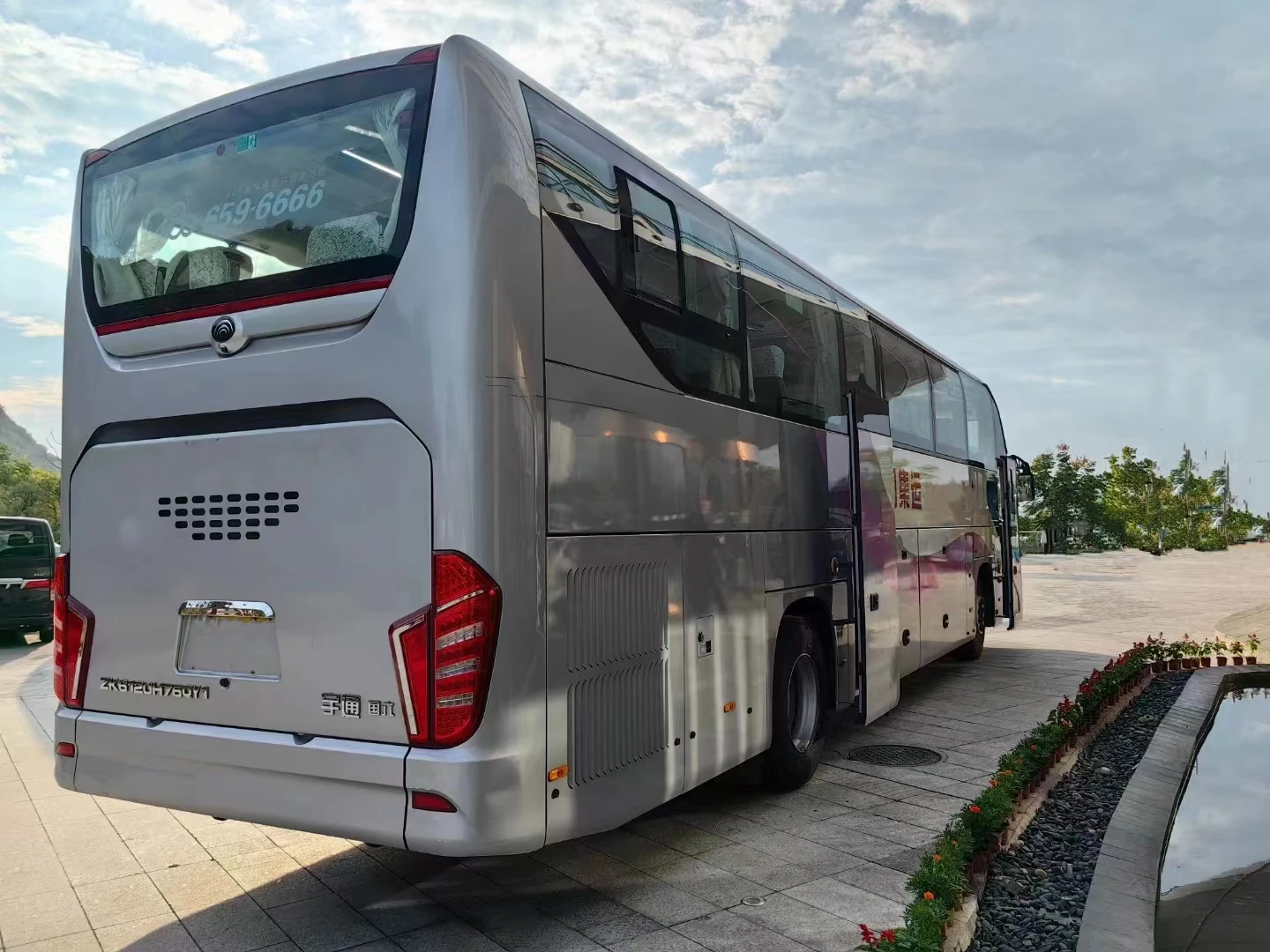 Hot Sale Used  Bus with Airbag 55-60 Seaters diesel Engine Double Decker Bus Luxury City Travel Bus for Africa Sale