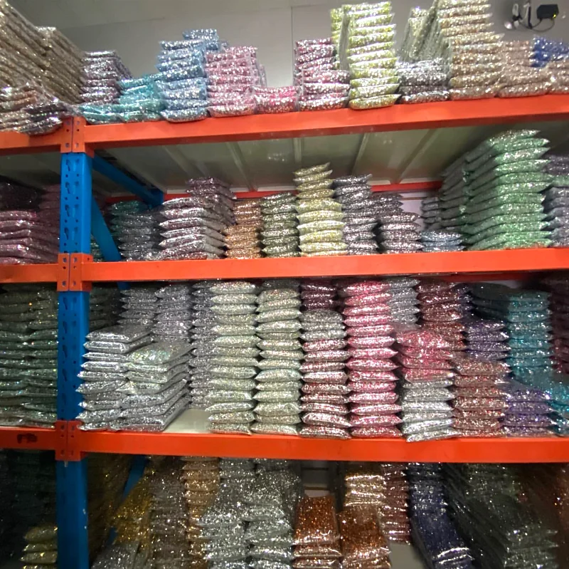 Hot Sale 2mm 3mm 4mm 5mm 6mm 32 Colors Black Flat Resin Rhinestone For Garment Decoration