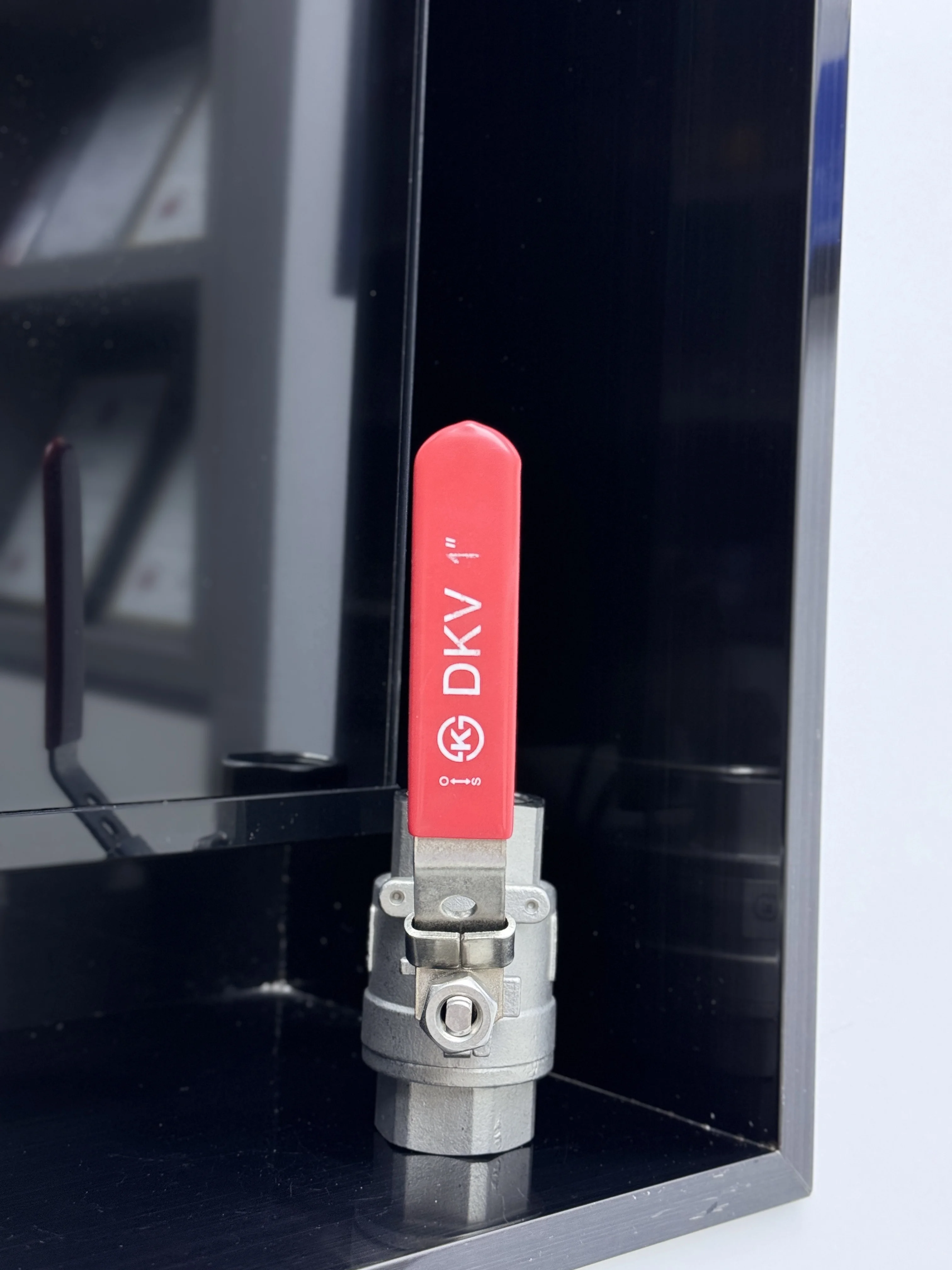 DKV Stainless Steel 304 2pc Ball Valve Threaded PN63 2pc Stainless Steel 304 Two Piece Full Bore BSP NPT Ball Valve with Lock