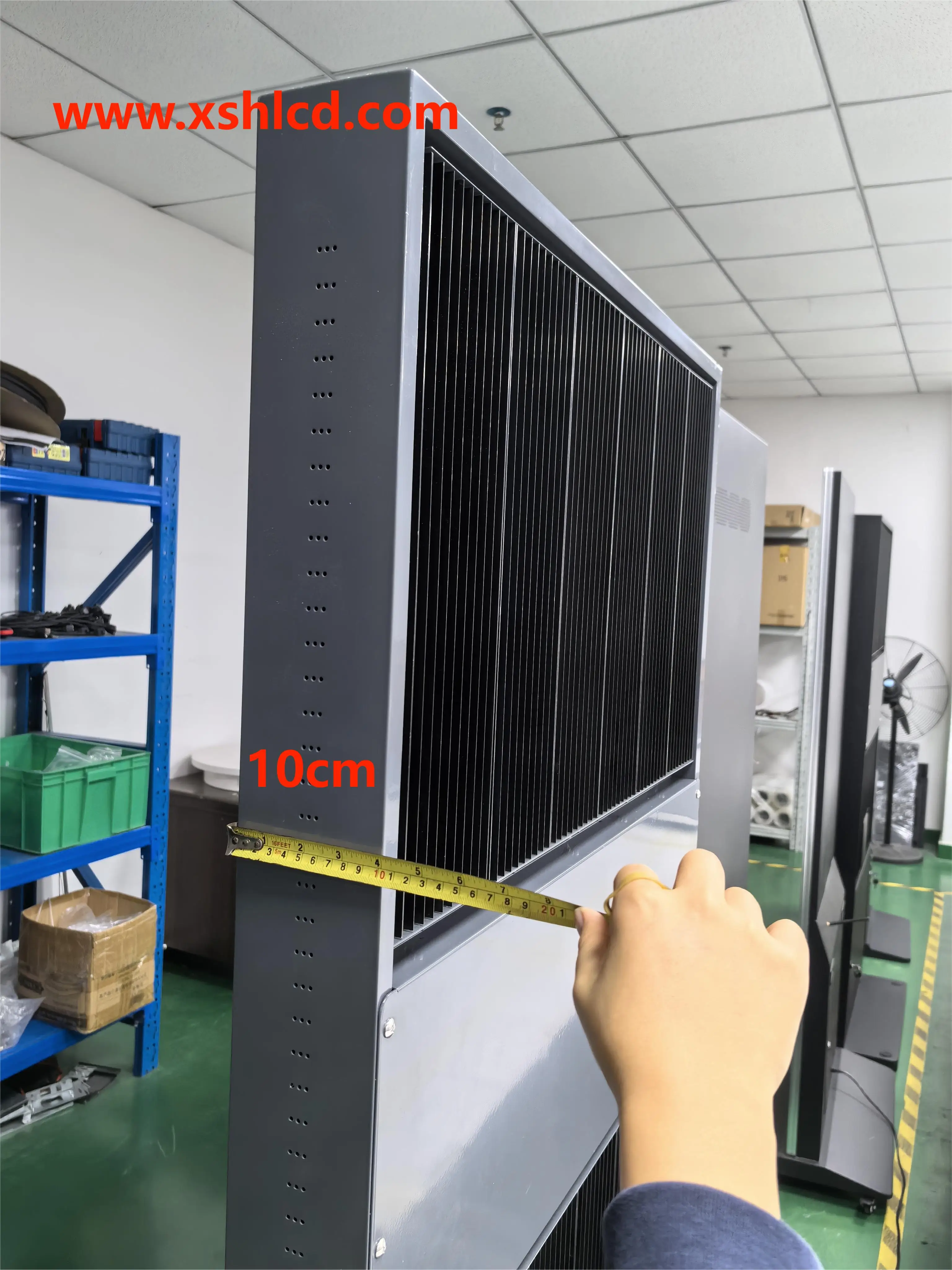 Aluminum Cooled Ultra-thin Ultra-light Silent Digital Signage and Display Outdoor Advertising Monitor Waterproof LCD Display