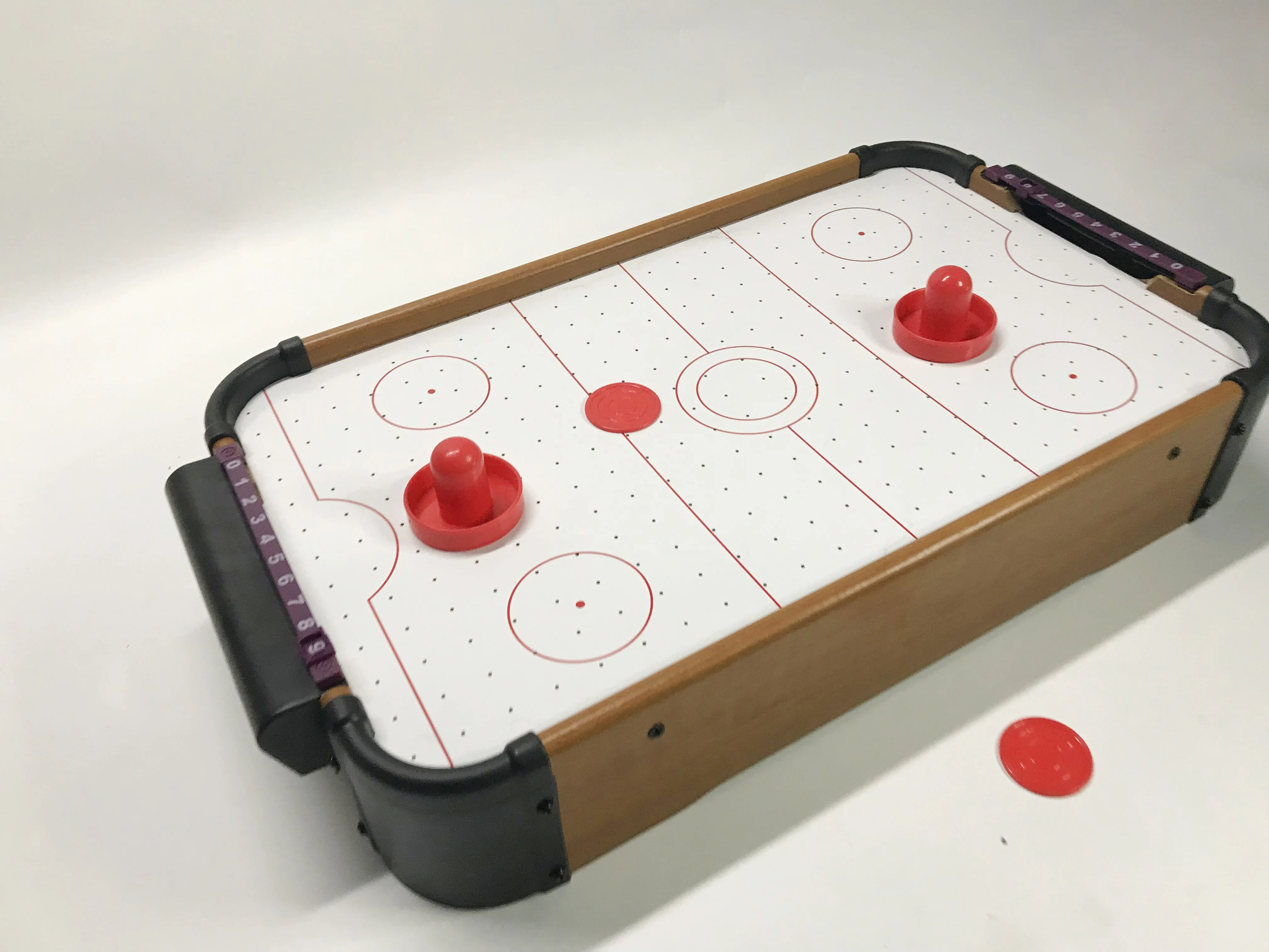 Мини-хоккейный стол для детей и взрослых есть в наличии