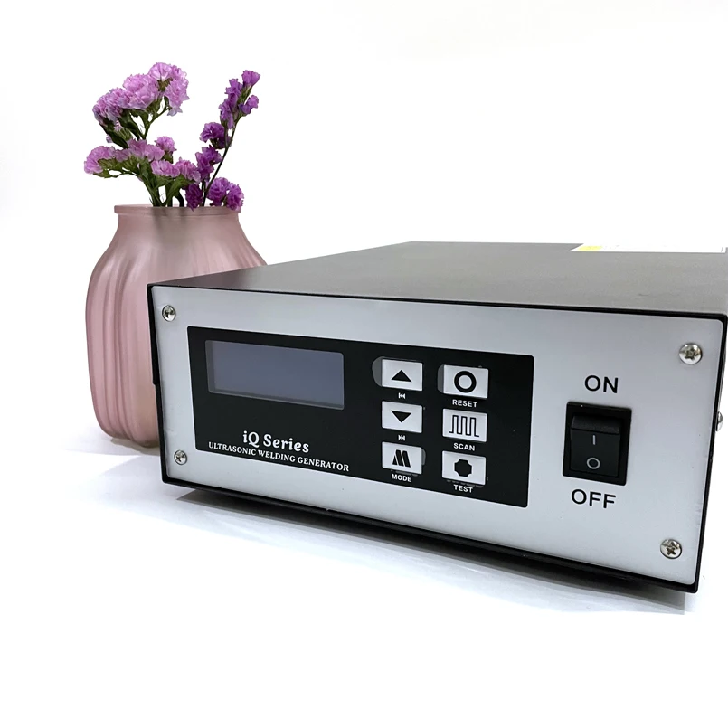 20KHZ 2000W Ultrasonic Welding Digital Generator for Ultrasonic Nonwoven Welding Plastic Welder