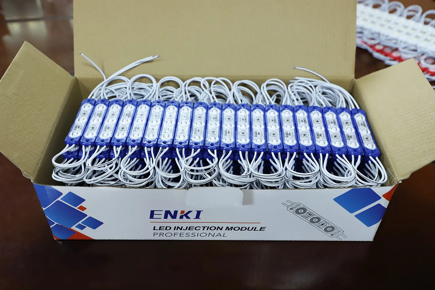 DC12V SMD 2835 Светодиодный модуль освещения IP65 Водонепроницаемый 3 светодиодные задние фонари зеркальный свет красный синий зеленый белый Светодиодные модули чип