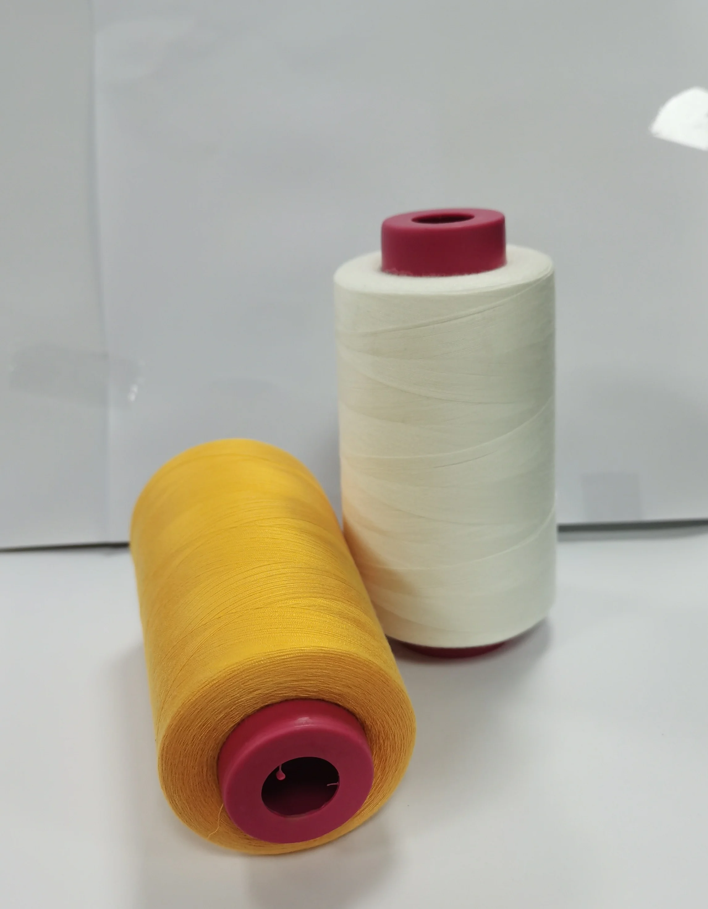 Polyester Multicolor Thread Spun Polyester Sewing Thread With High Tenacity