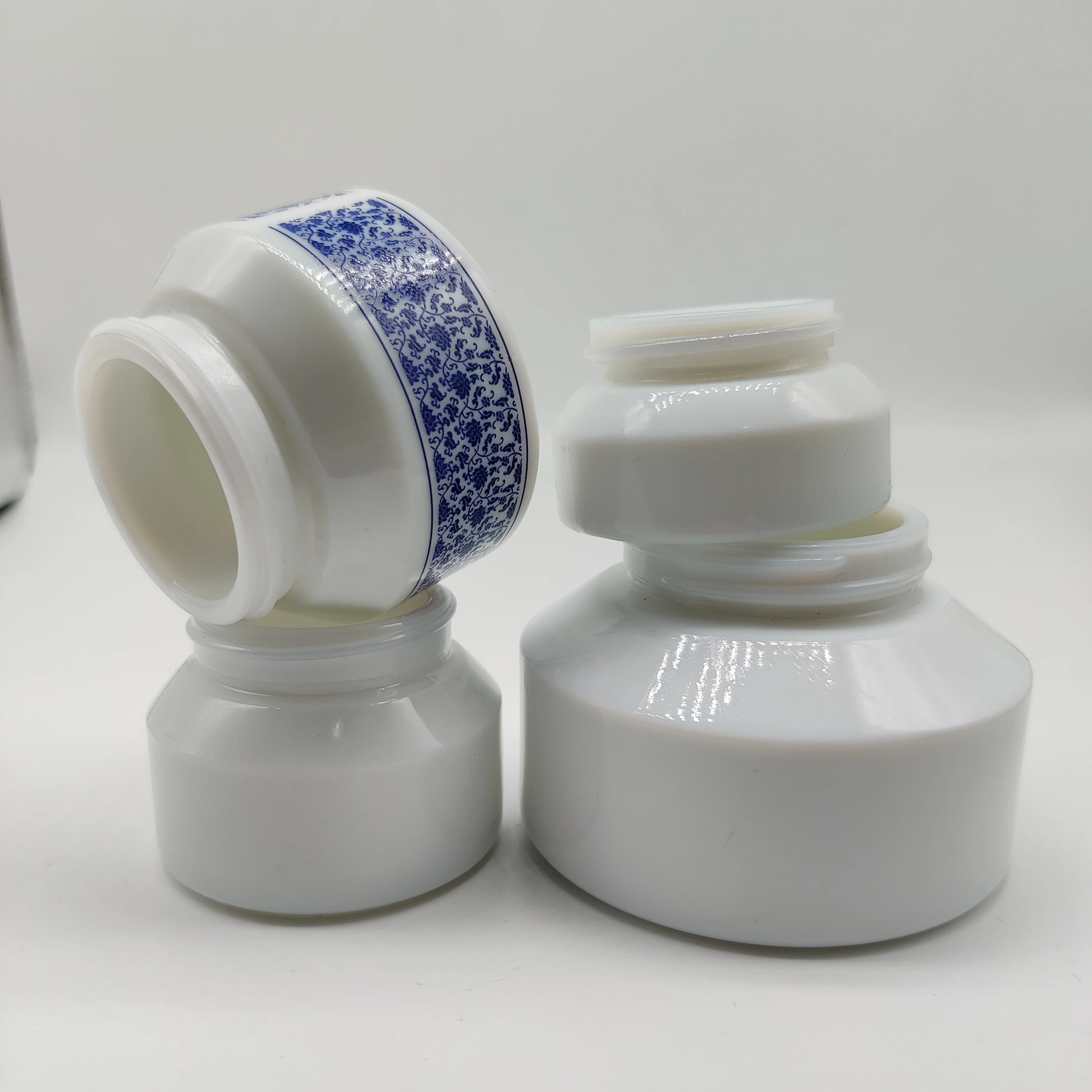 cosmetic packaging 30ml opal white essential oil glass bottle with natural wood dropper