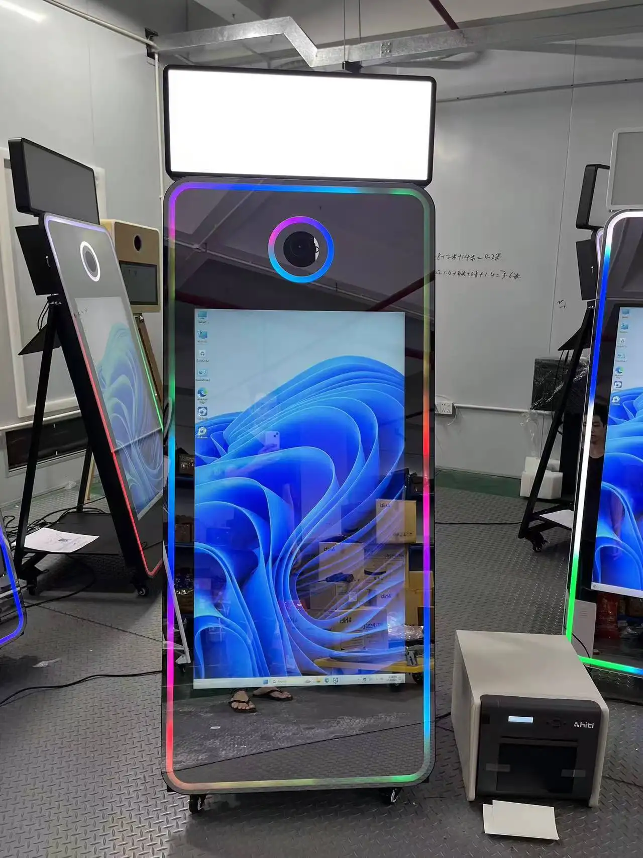 Wholesale Mirror Photo Booth Machine Selfie 70Inch Touch Screen Magic Mirror Photobooth With Camera
