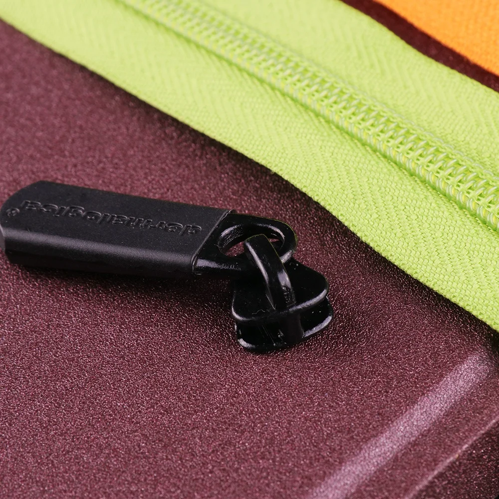 
YUANXING Black Plastic Tag Custom Logo Zip Pullers Zipper Sliders For Garment Bag 