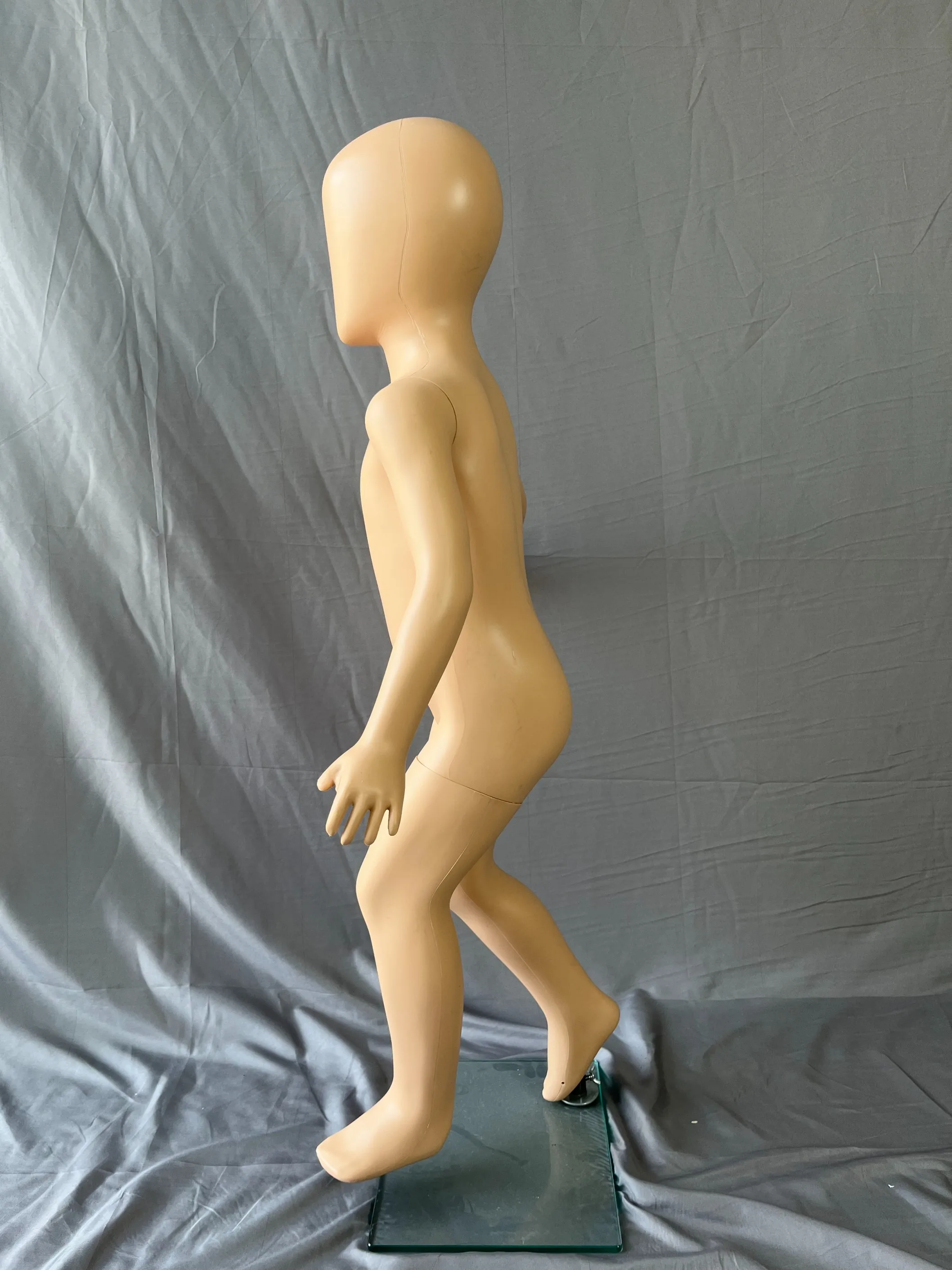 Cheap Child Display Clothes Mannequin White Boy Model Full Body Kids fiberglass Child Mannequin for Clothing