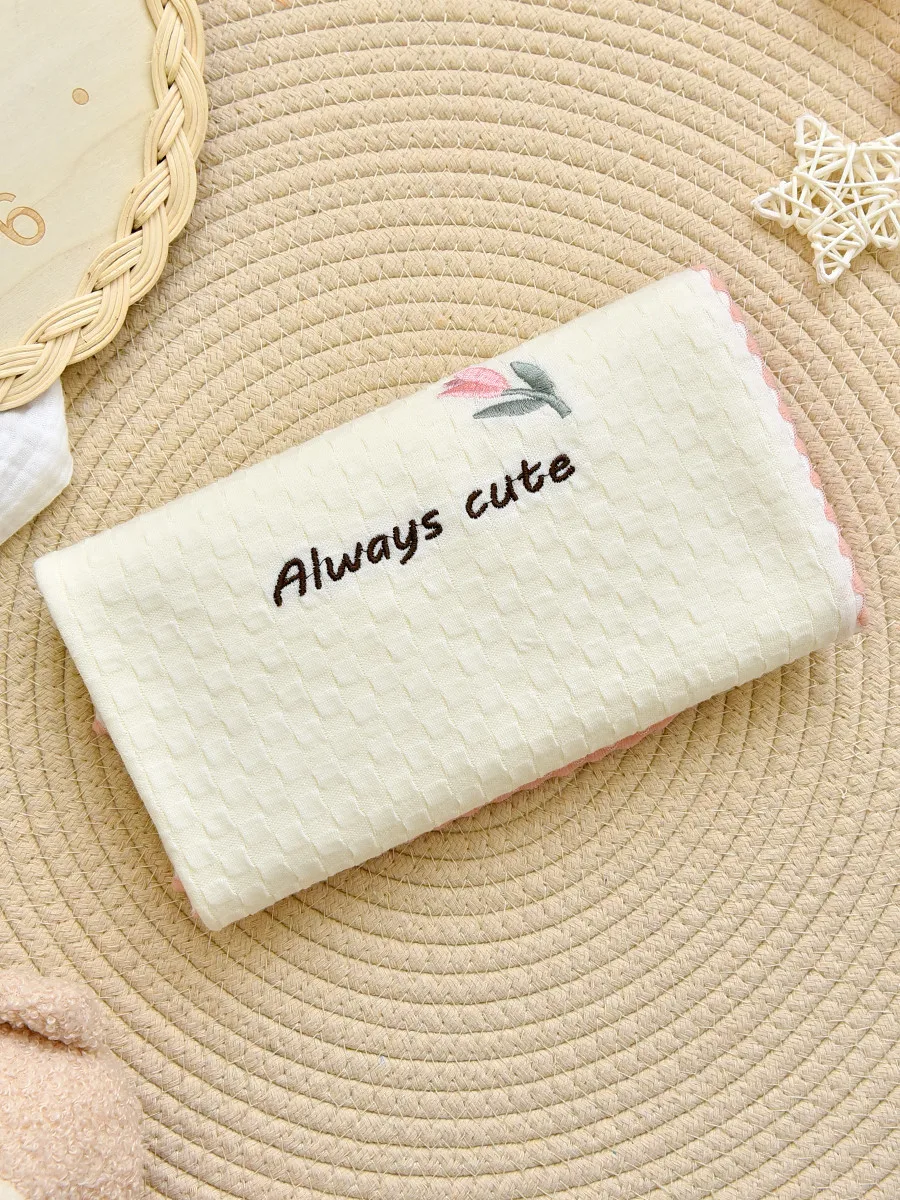 2023 Hot Sales Baby Blanket Double Layer Bamboo Fiber Embroidery Spring Soft Knitted Blanket