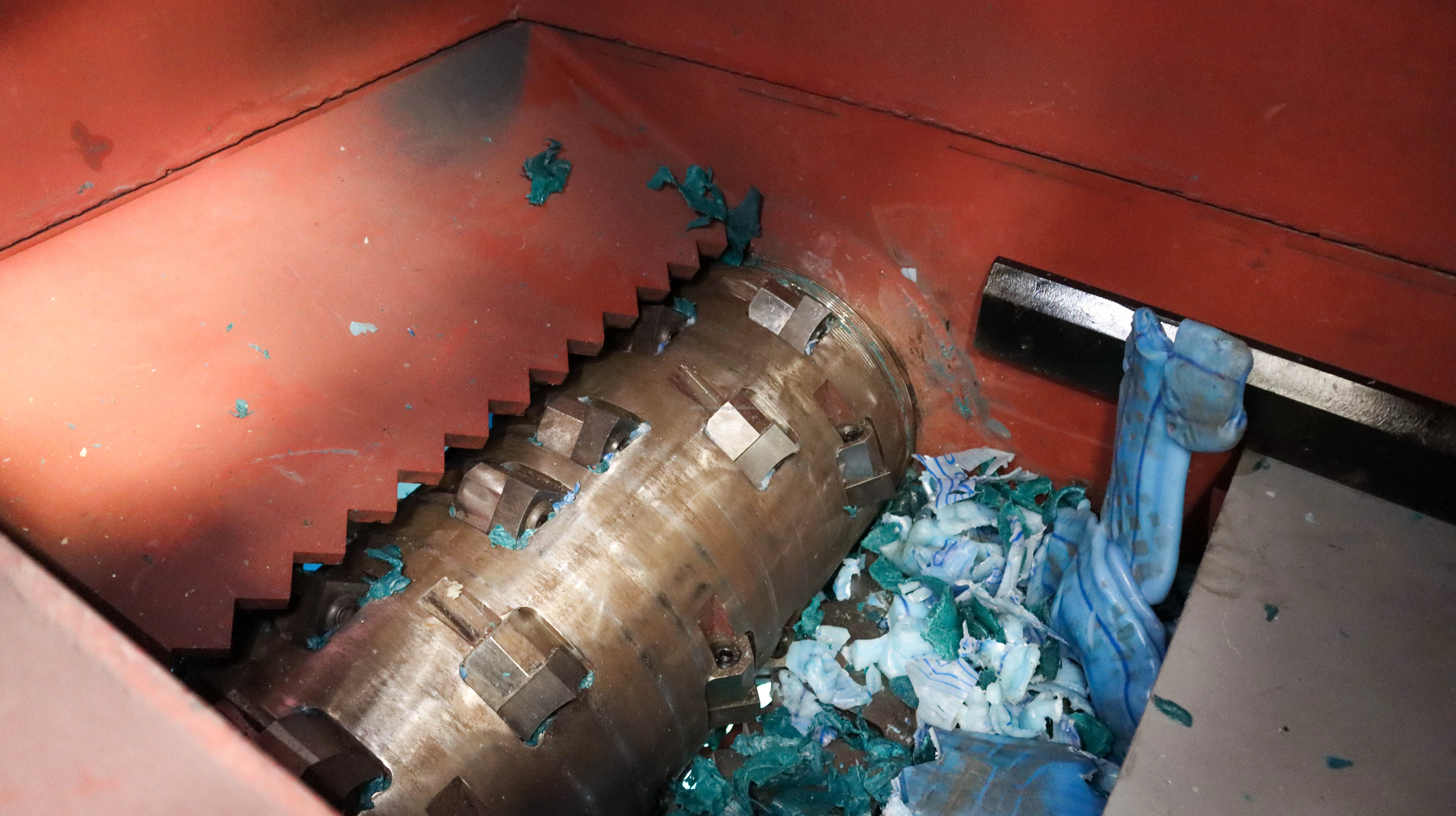 Plastic lumps grinding crushing machine single shaft shredder machine for waste plastic
