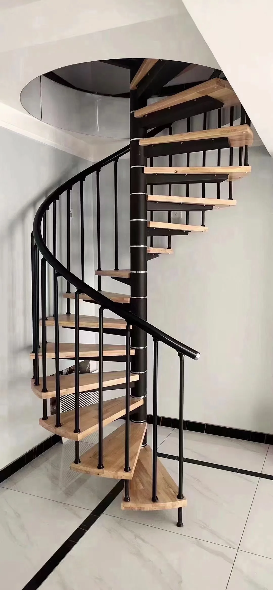 New hot selling Steel-wood Spiral Ladder Customized Selling Metal Steel Ladder Spiral Staircase Ladder