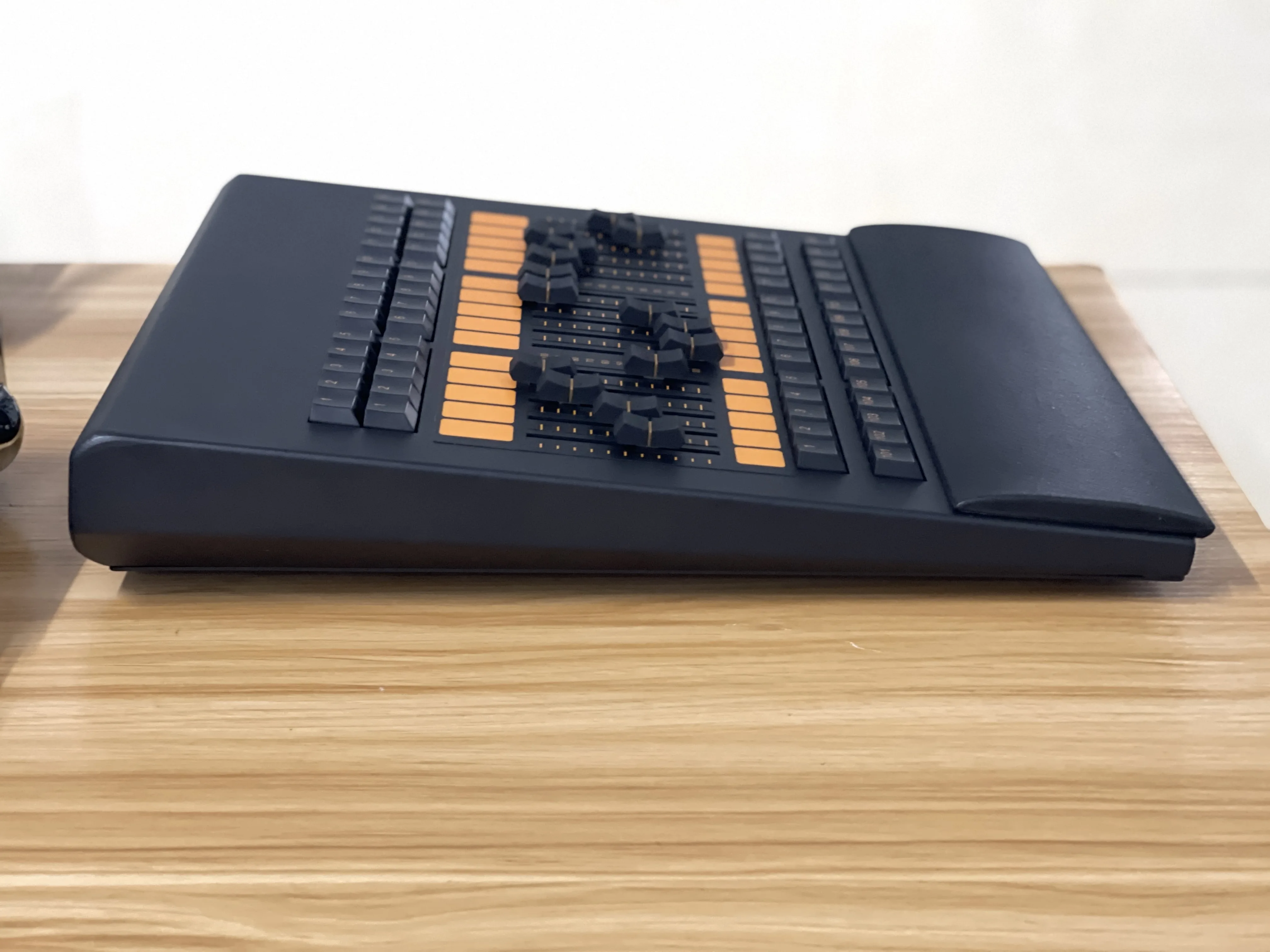 Top quality Stage Light Controller Fader Wing dmx512 dj Lighting Console For LED moving Light