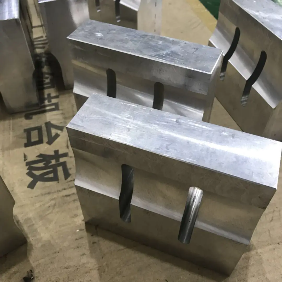 Ultrasonic welding horn Ultrasonic welding mold Steel mold aluminum mold 20K15K product available