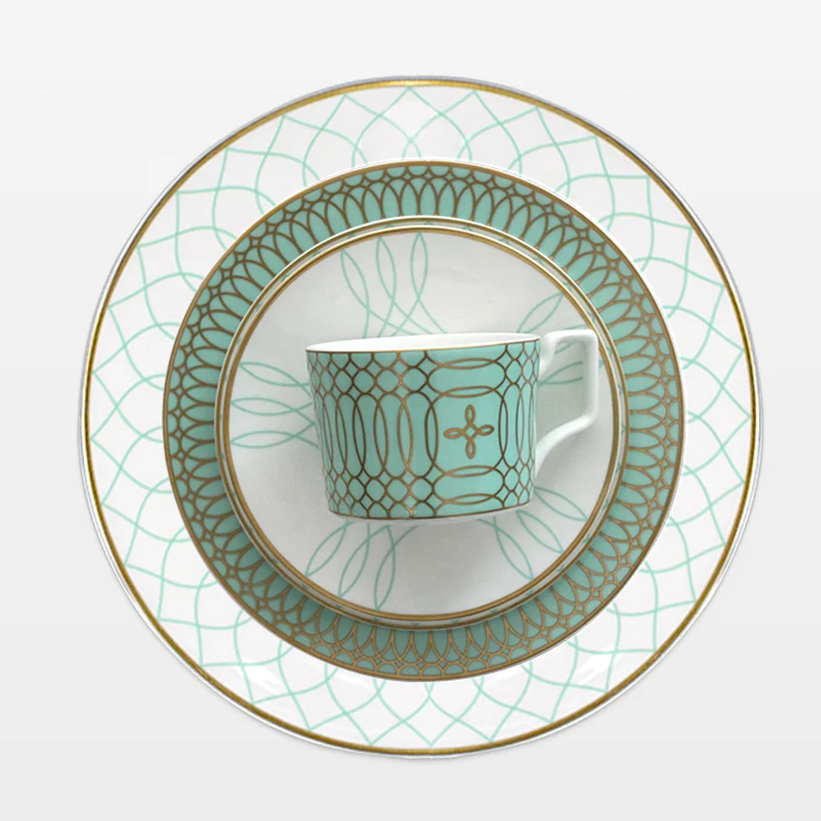 Wholesale Fine Bone China Ceramic Dinner Plates Dinnerware Sets Royal Class Tableware