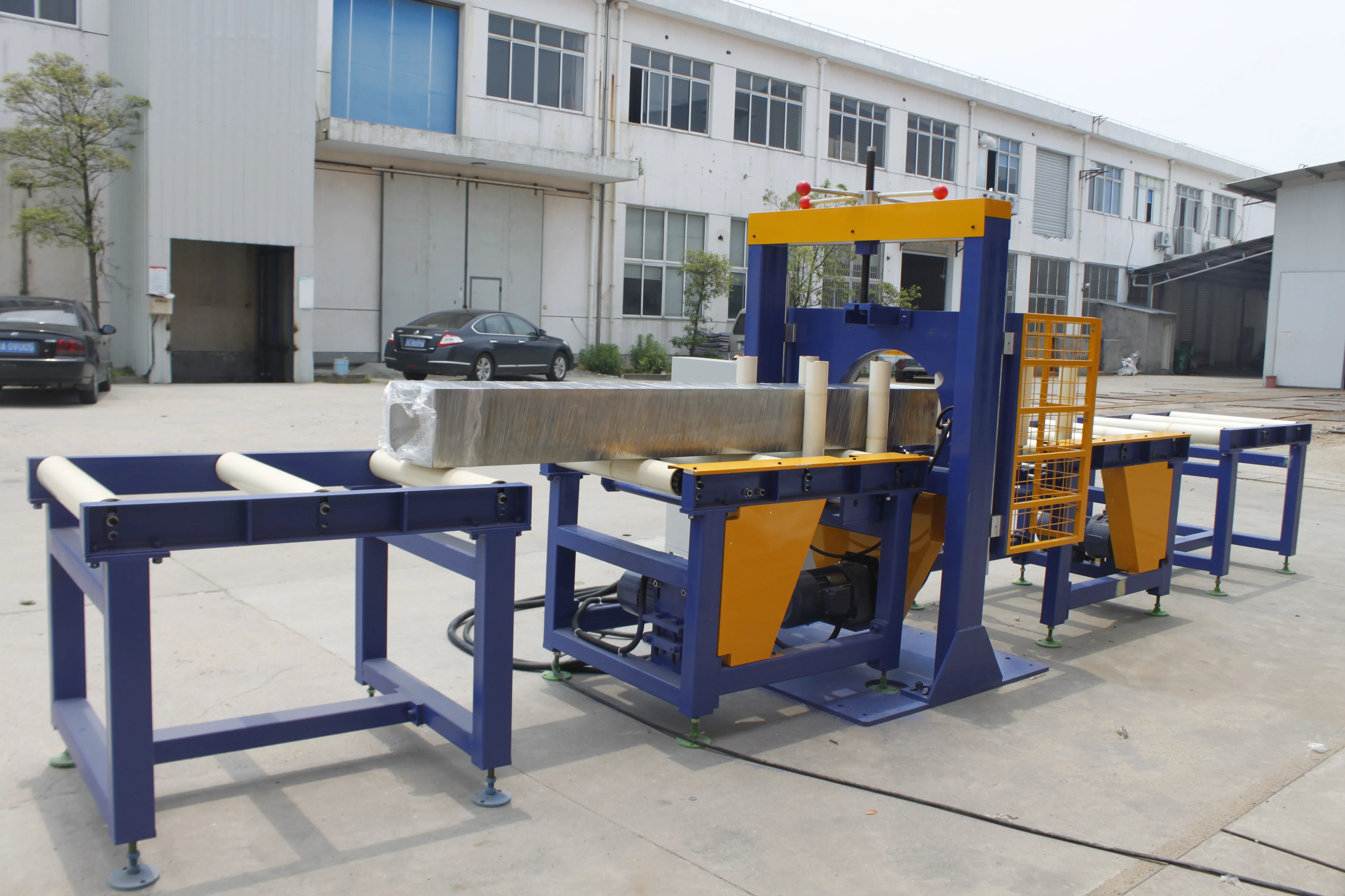 Horizontal Stretch Wrapping Machine For Long Pipe CE Certified Manual/Automatic Pipe Packaging Wrapper for Long Material CZ400