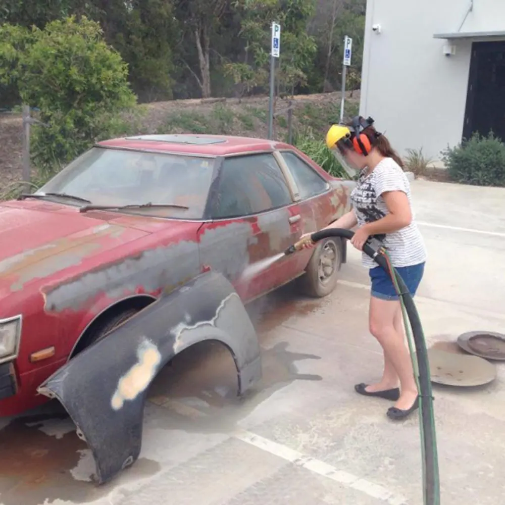 Влажный беспыльный шлифовальный аппарат для удаления ржавчины