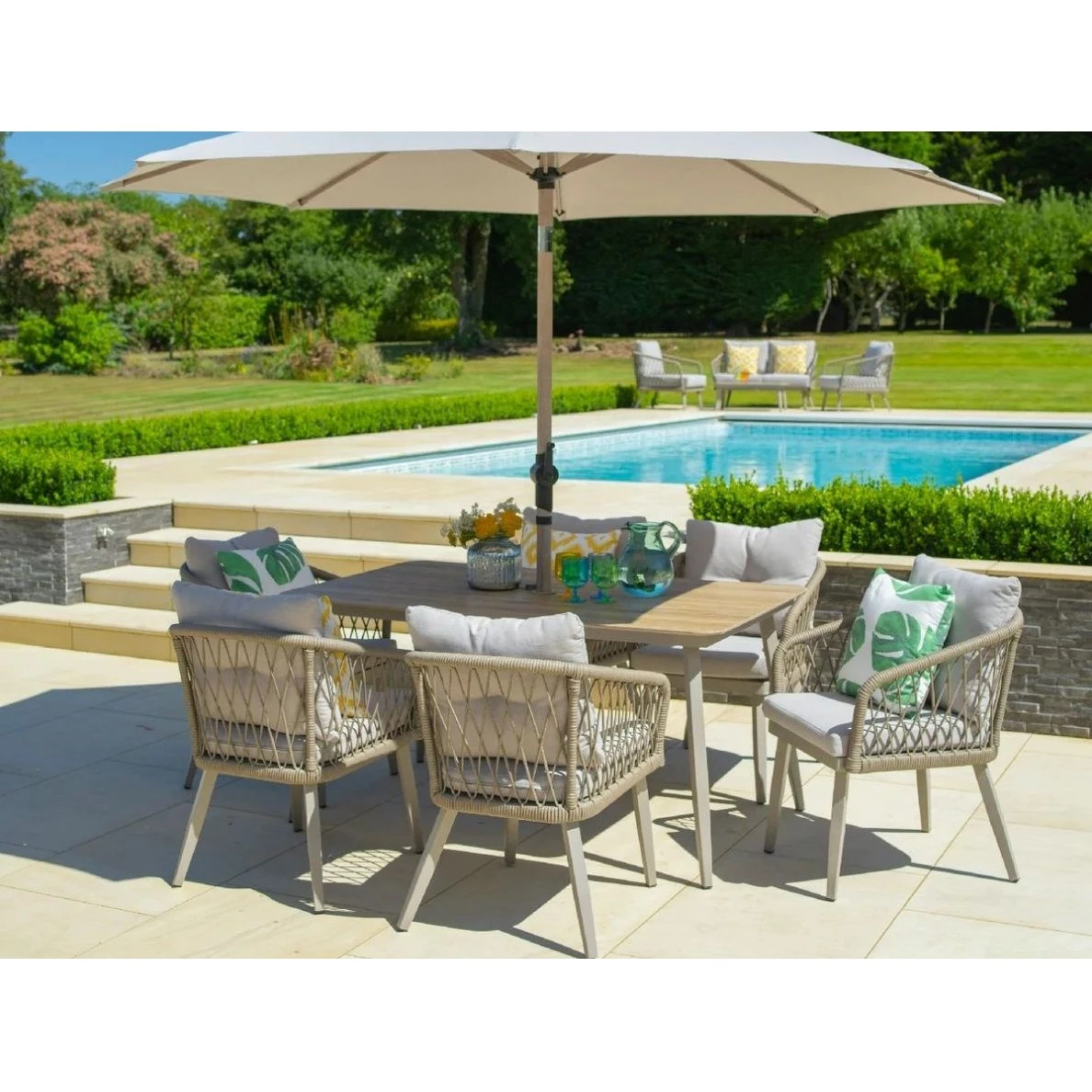 Modern Design  Garden Outdoor Dining Furniture Chinese Wholesale Synthetic Rattan and Teak Wooden  for Hotels Parks Courtyards